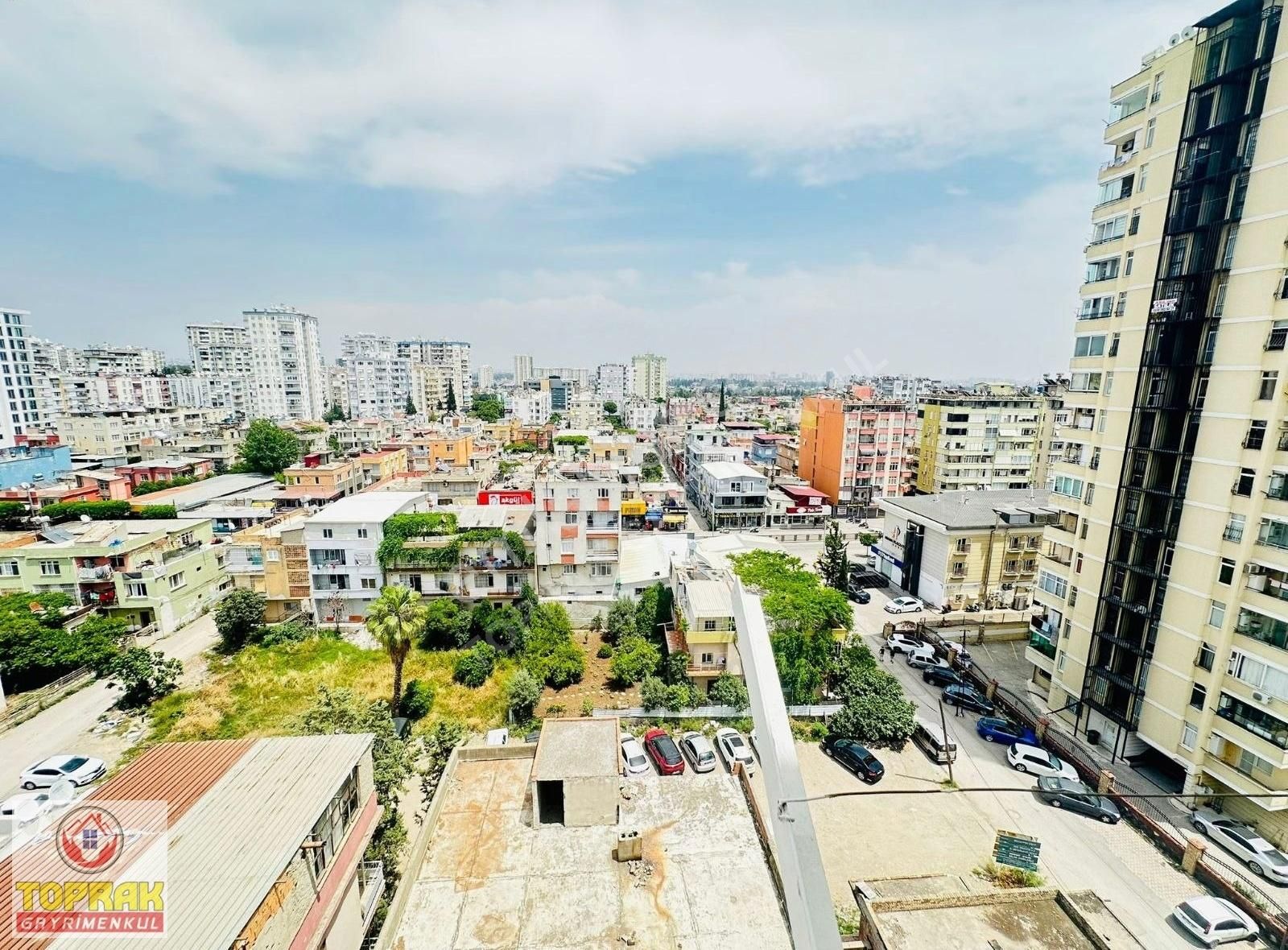 Barajyolunda_2+1_k.mutfaklı_cepheleri_açık_aylık_13.500tl