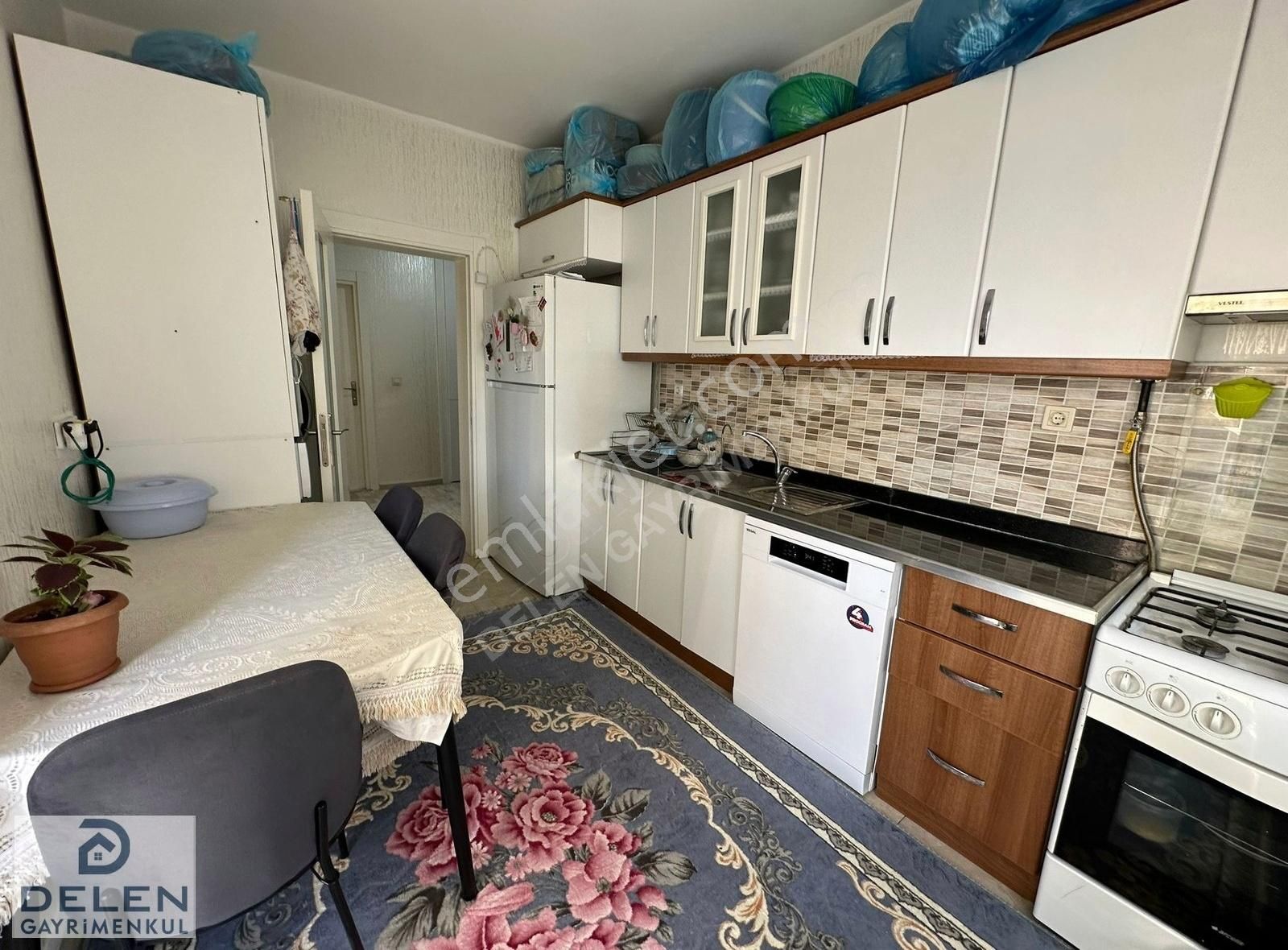 Delen Gayrimenkulden Ferah Satılık 2+1 Daire