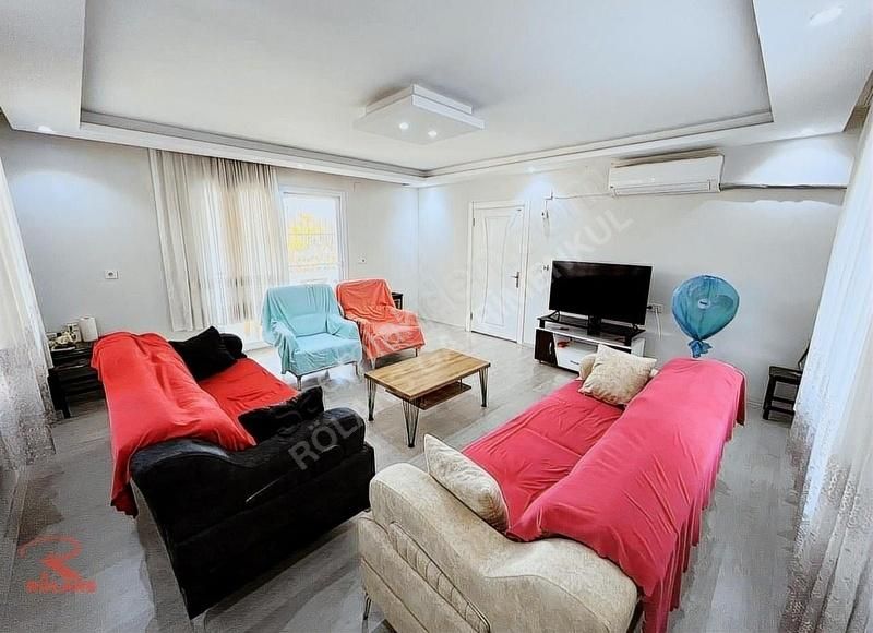 Merkezi Konumda Sıfır Kalitesinde 2+1 Bağımsız Mutfaklı 140 M2