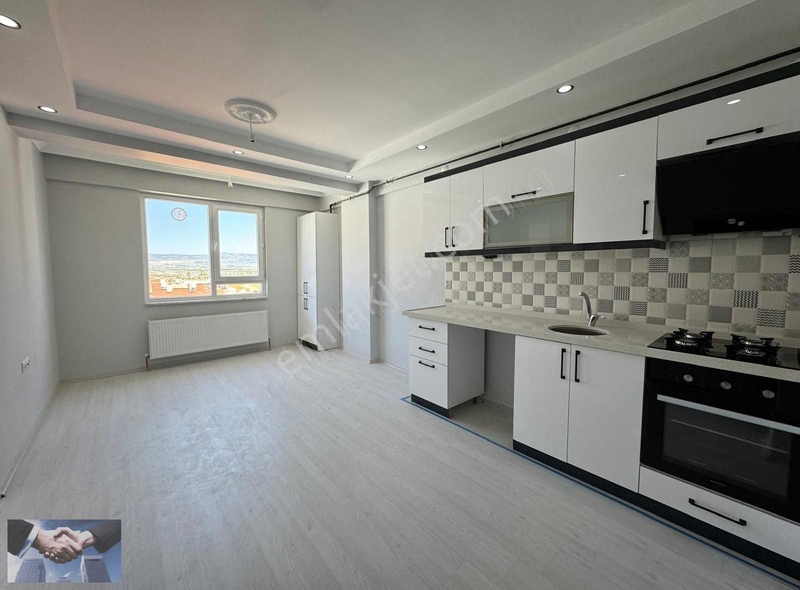 Es Emlak'tan 1+1 Kiralık Daire