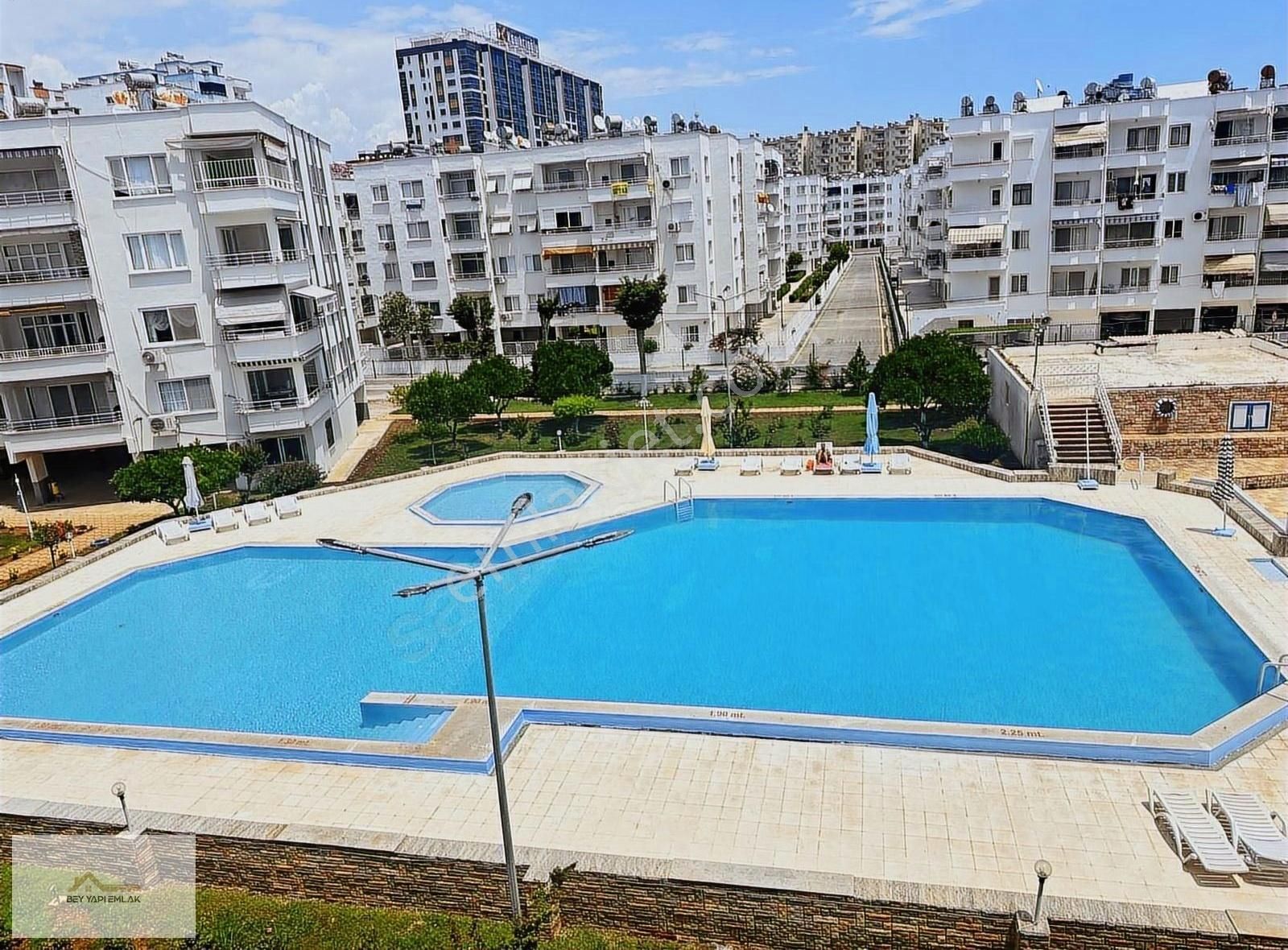Bey Yapı Emlak'tan Denize Sıfır 2+1 Satılık Daire!!