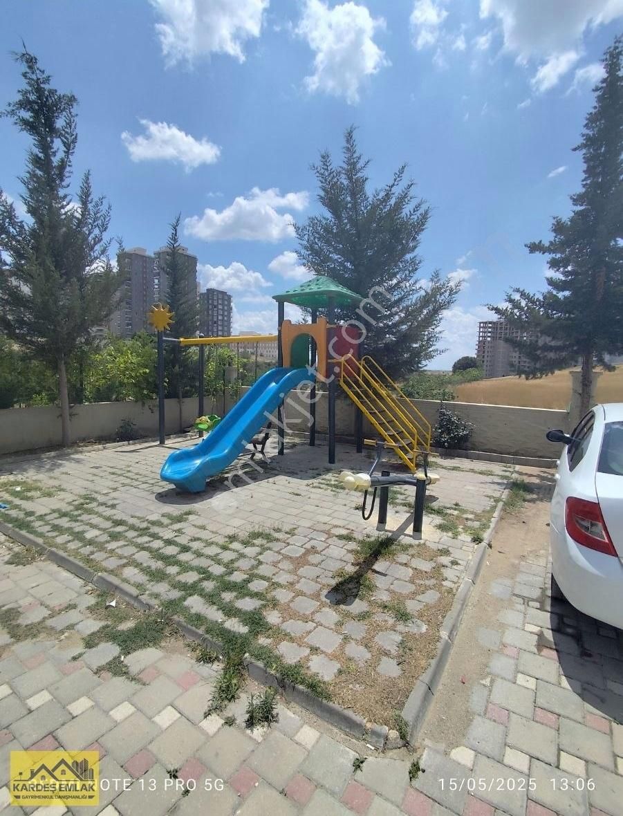 Kardeş Emlak'tan Gültepe Mh'de Satılık 3+1 Açık Mutfak