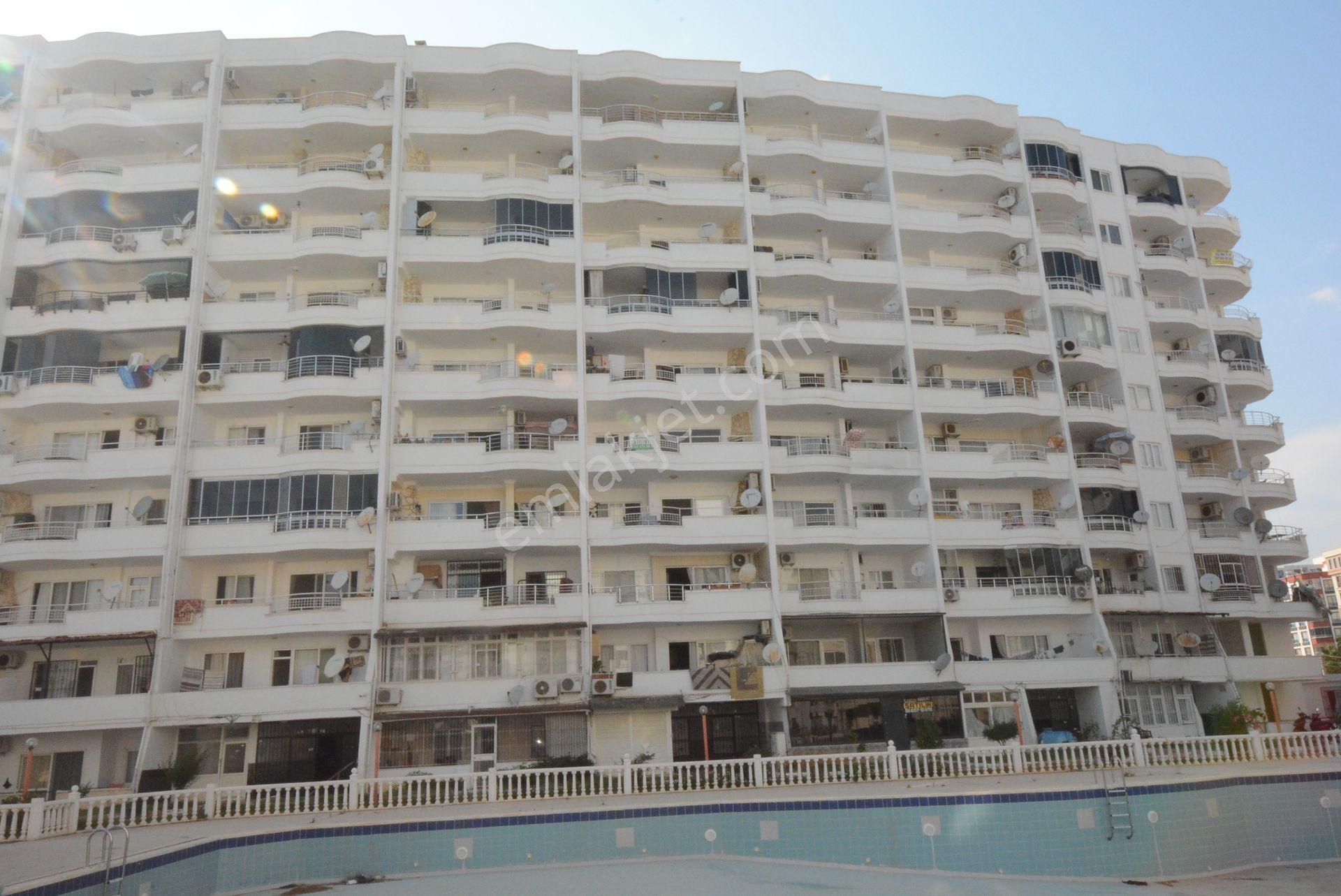 Kızkalesinde 3+1 Havuzlu Site İçerisinde Deniz Manzarlı Satılık Daire