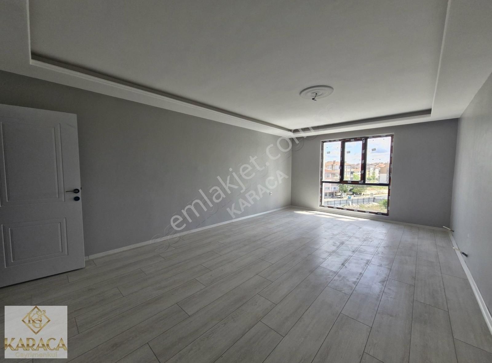 Karaca'dan İnönü Mahallesi'nde Merkezi Konumda Kiralık Sıfır 2+1