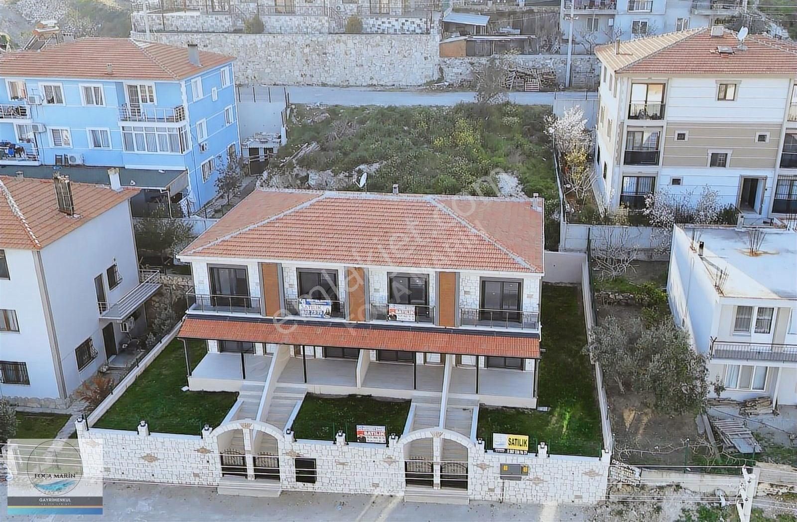 Foça Kazım Dirik Mahallesi'nde 2+1 Dubleks Villa