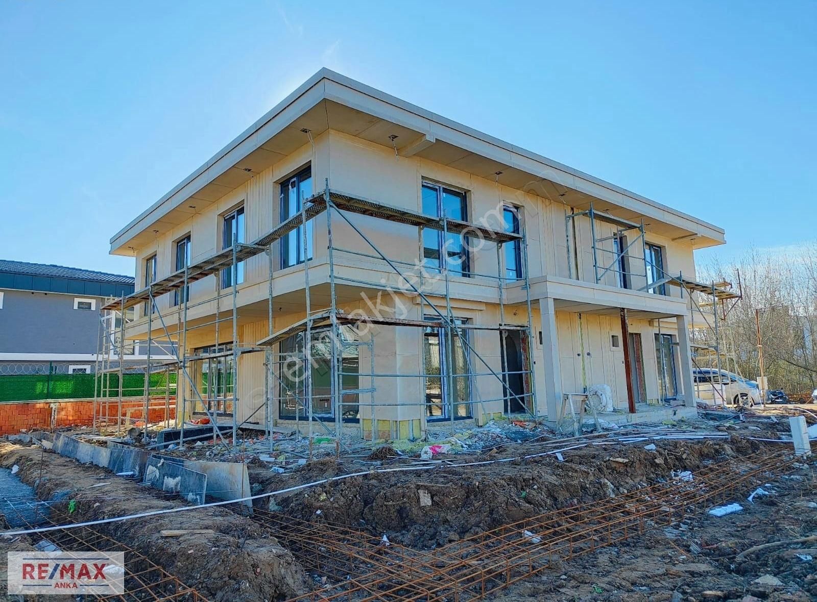 Remax Anka'dan A+ Satılık 2+1 Bahçe Dublekslerini Kaçırmayın !