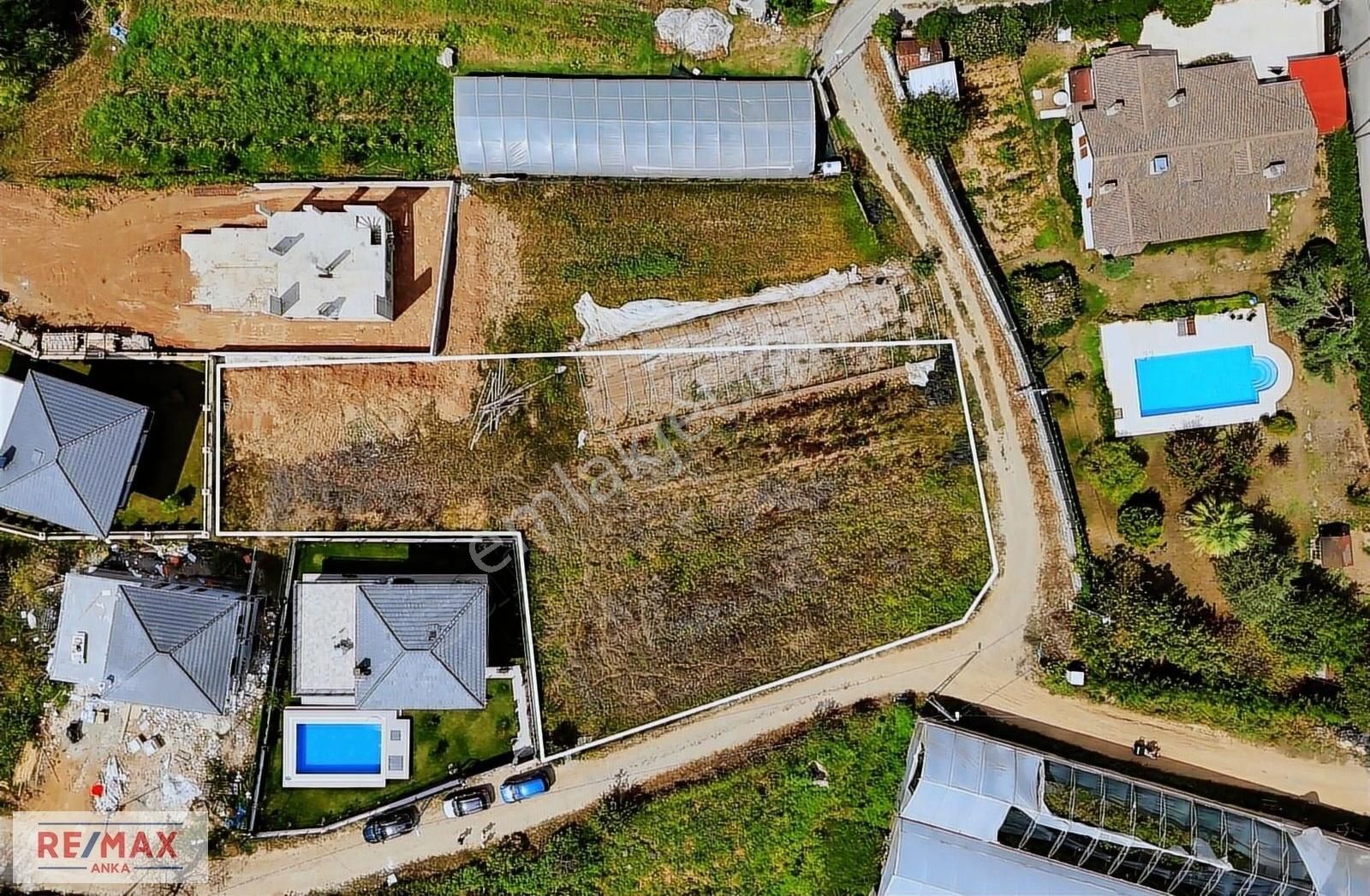 İmrendere Villalar Bölgesinde Acil Satılık 1504 M2. Arsa
