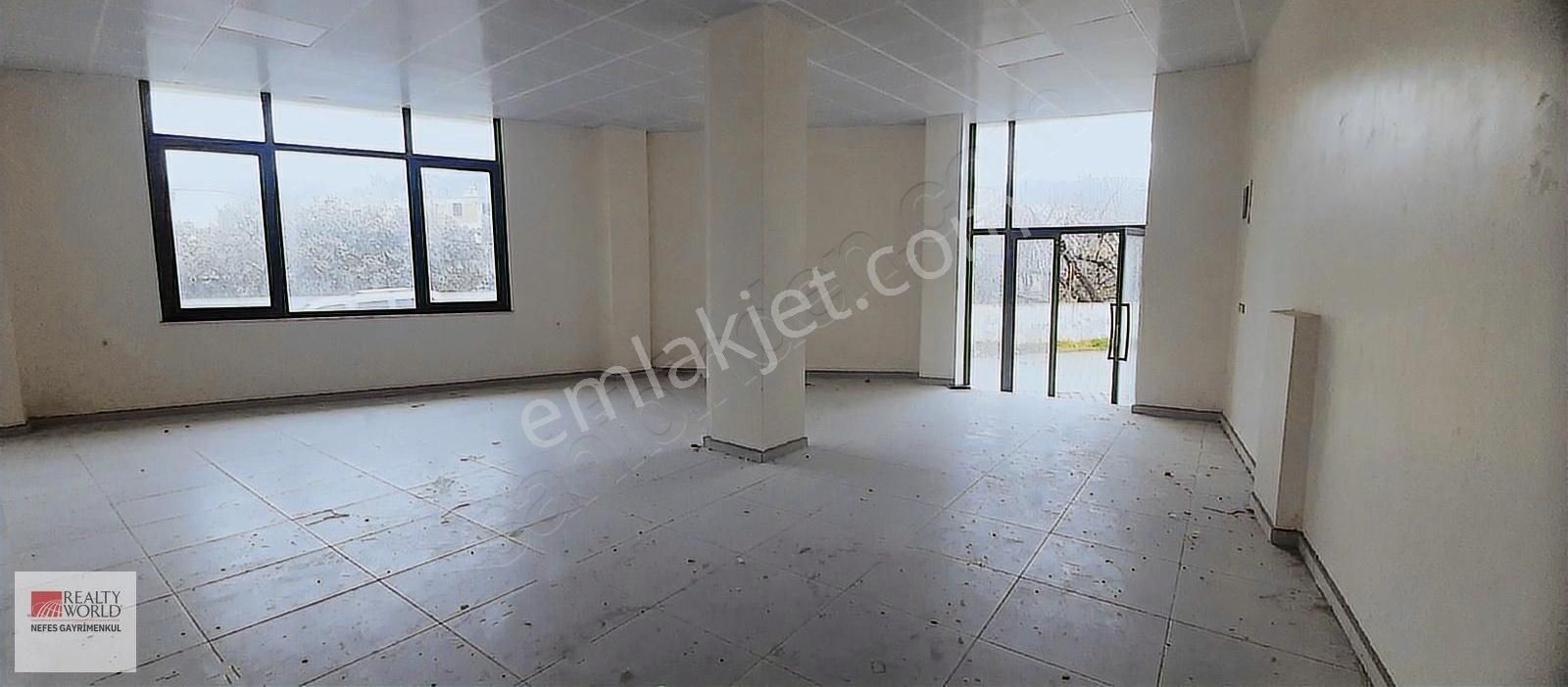 Rw Nefes'ten Edremit Kadıköy'de; 220 M2, Depolu, Kiralık İşyeri