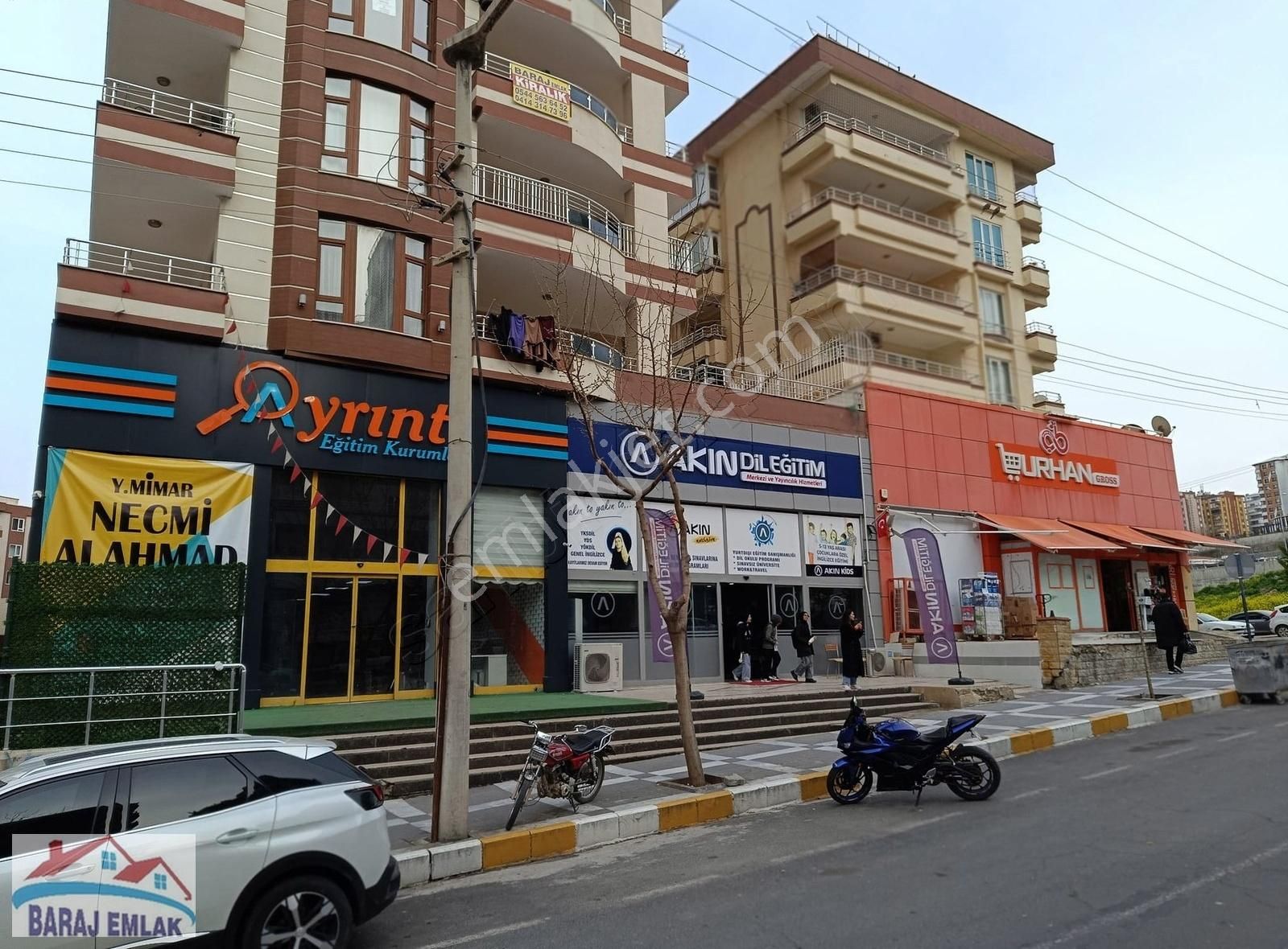 Baraj Emlak Tan Dükkanların Üstü Teraslı Satılık Daire
