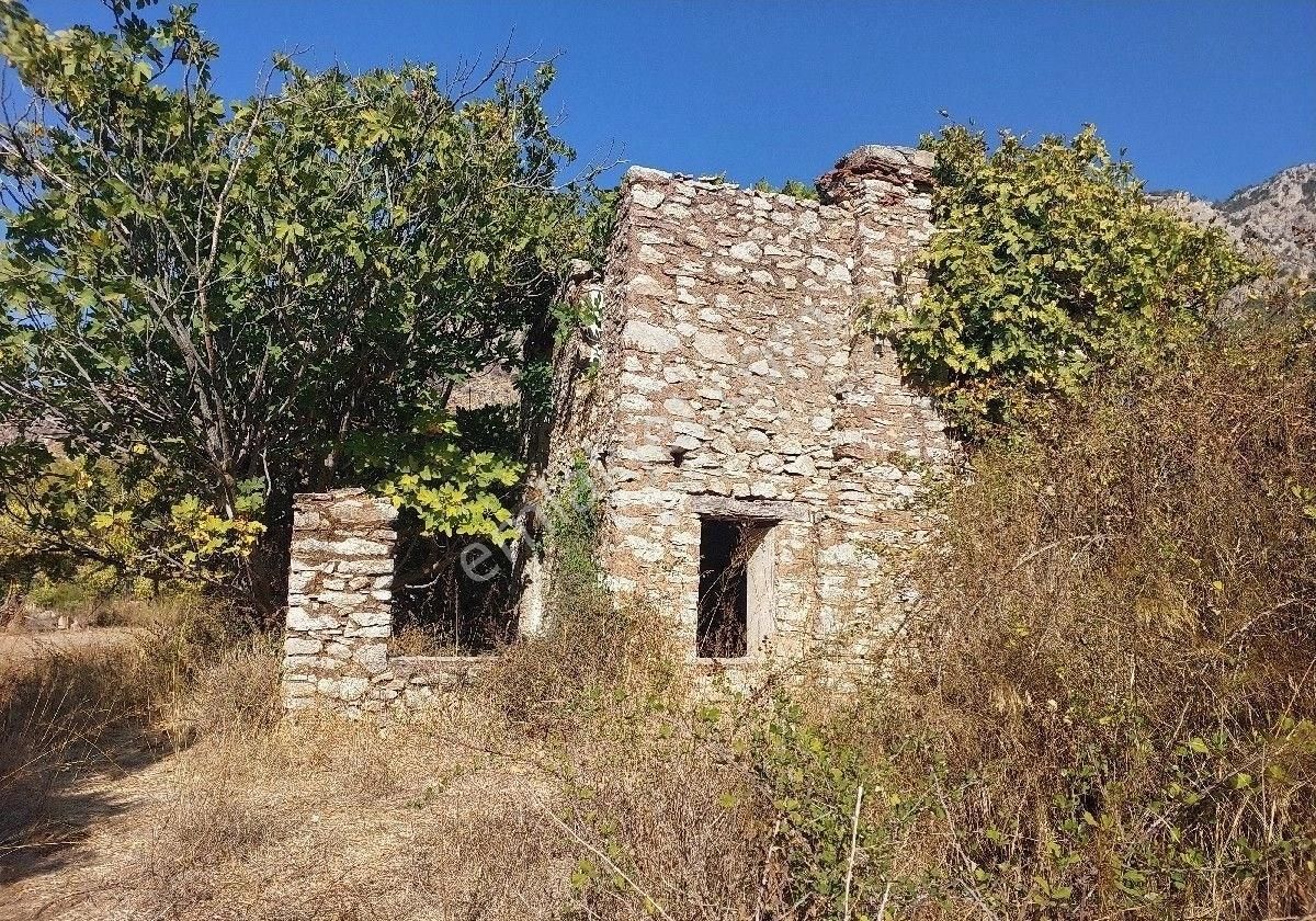0rhaniye Güneş Emlaktan Kargir Ev Ve Tarla Satılık