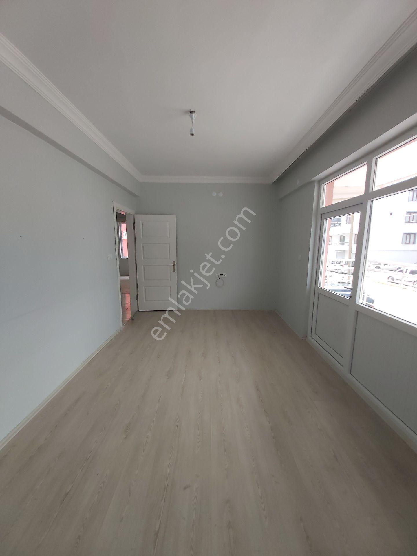 Hayal Emlak'tan Yeni Mahallede Kiralık Daire