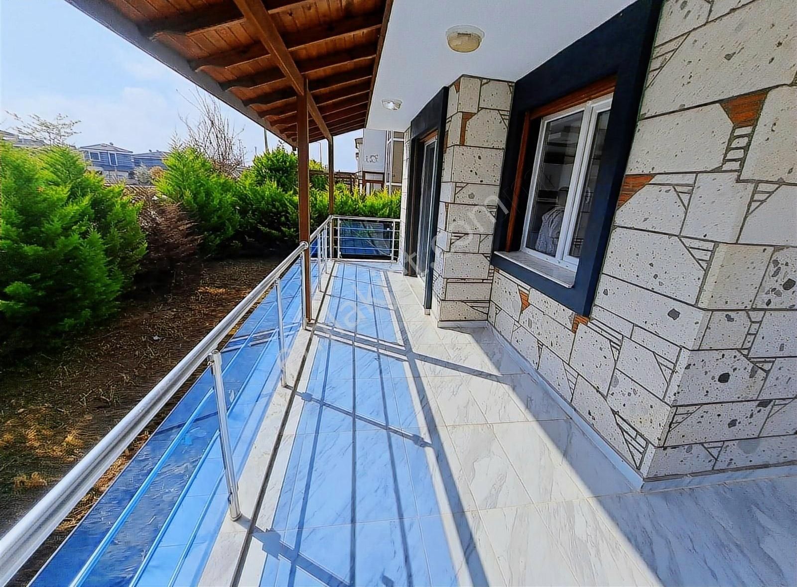 İzmir Seferihisar Doğanbey De Site İçerisinde Satılık 3+1 Villa - Görsel 3