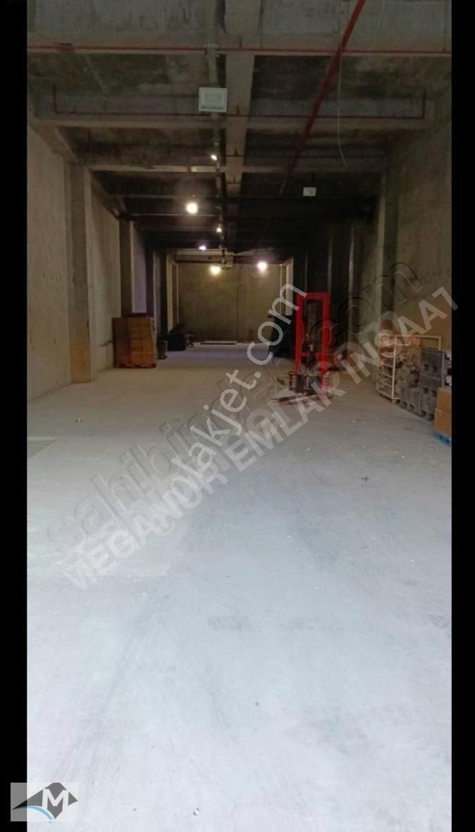 İpkas Sanayi Sitesinde 600 M2 Herişe Uygun 200 Kw Elektrik
