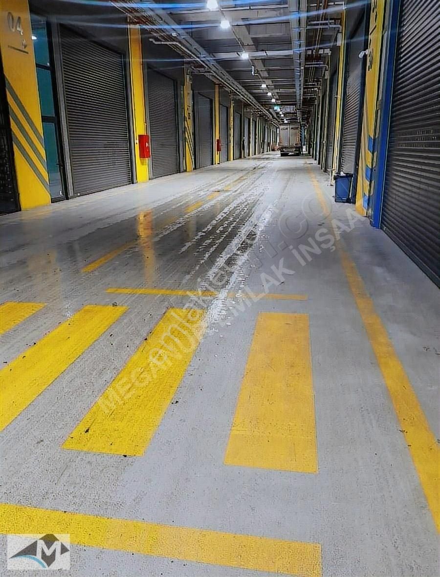 İkitelli Organize Sanayi Bölgesi Kiralık 180 M2 7m Yükseklik