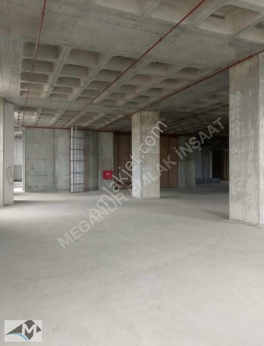 İkitelli Organize Sanayi Bölgesi Kiralık 3.100m2 Tır Kamyon - Görsel 5