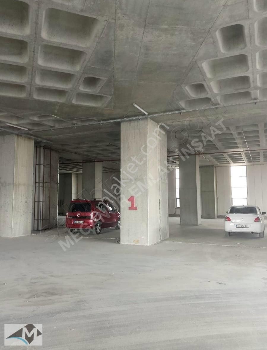 İkitelli Organize Sanayi Bölgesi Kiralık 3.100m2 Tır Kamyon - Görsel 2