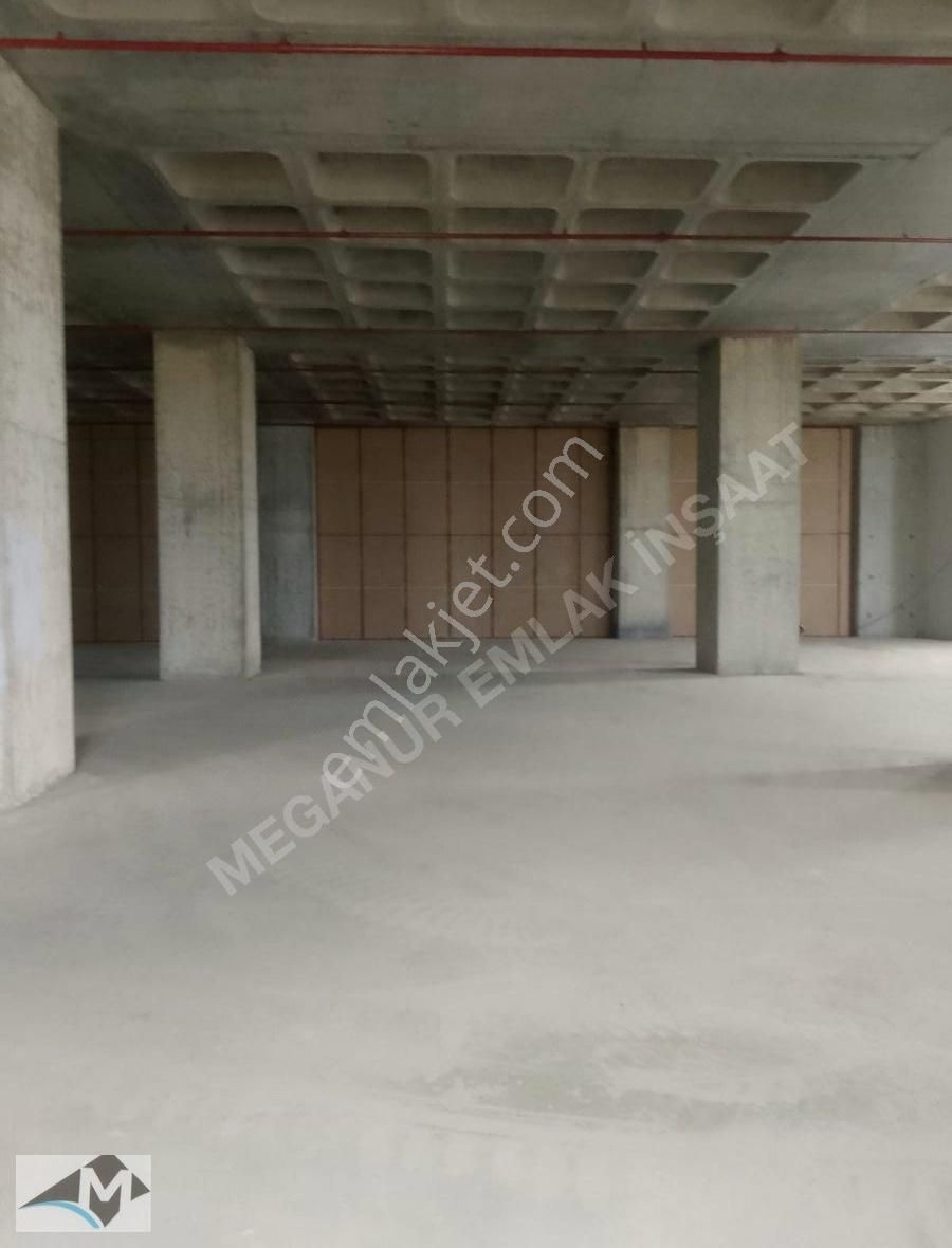 İkitelli Organize Sanayi Bölgesi Kiralık 3.100m2 Tır Kamyon - Görsel 8