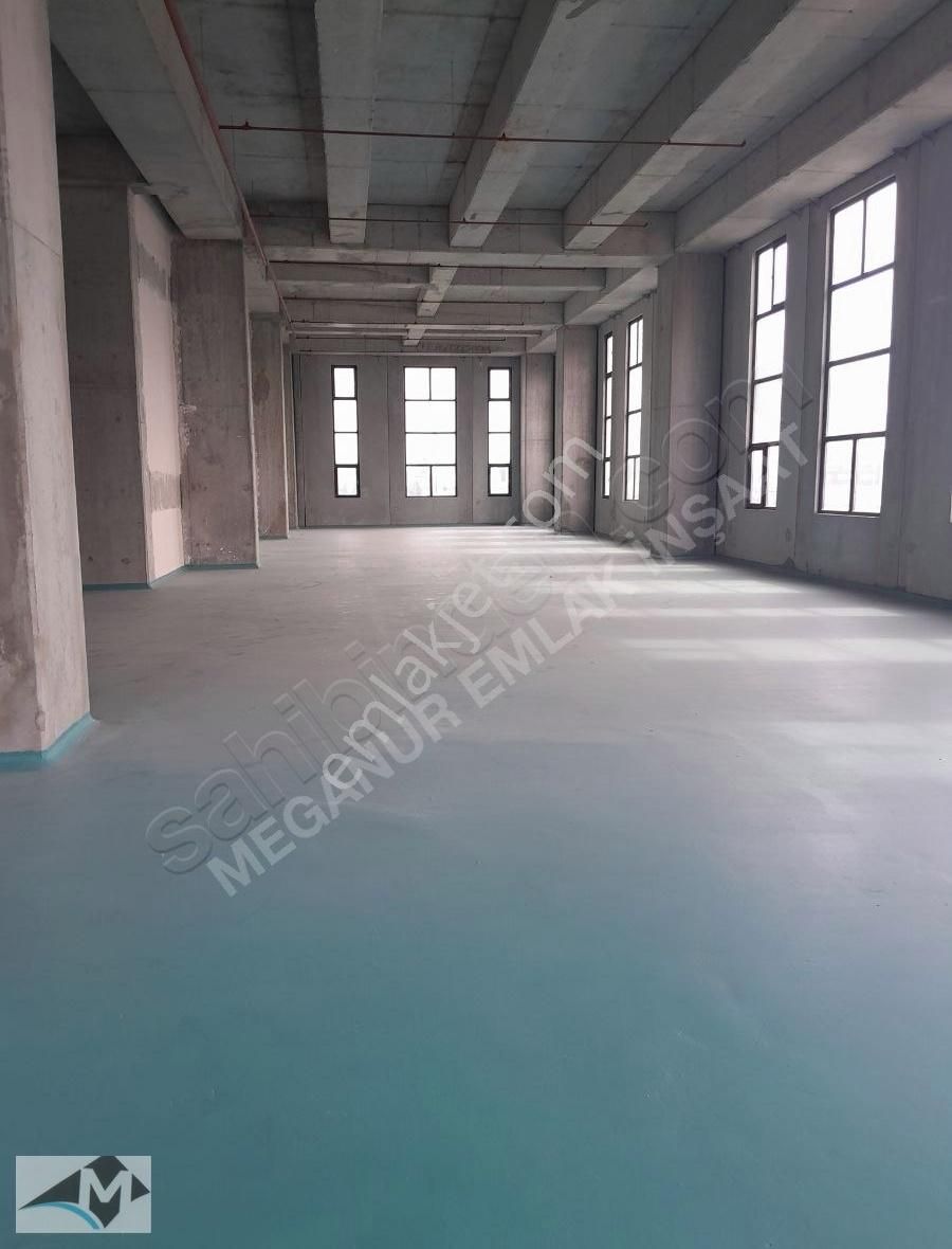 İkitelli Organizede 600 M2 Tır Kamyon Yaklaşır 7m Yükseklik