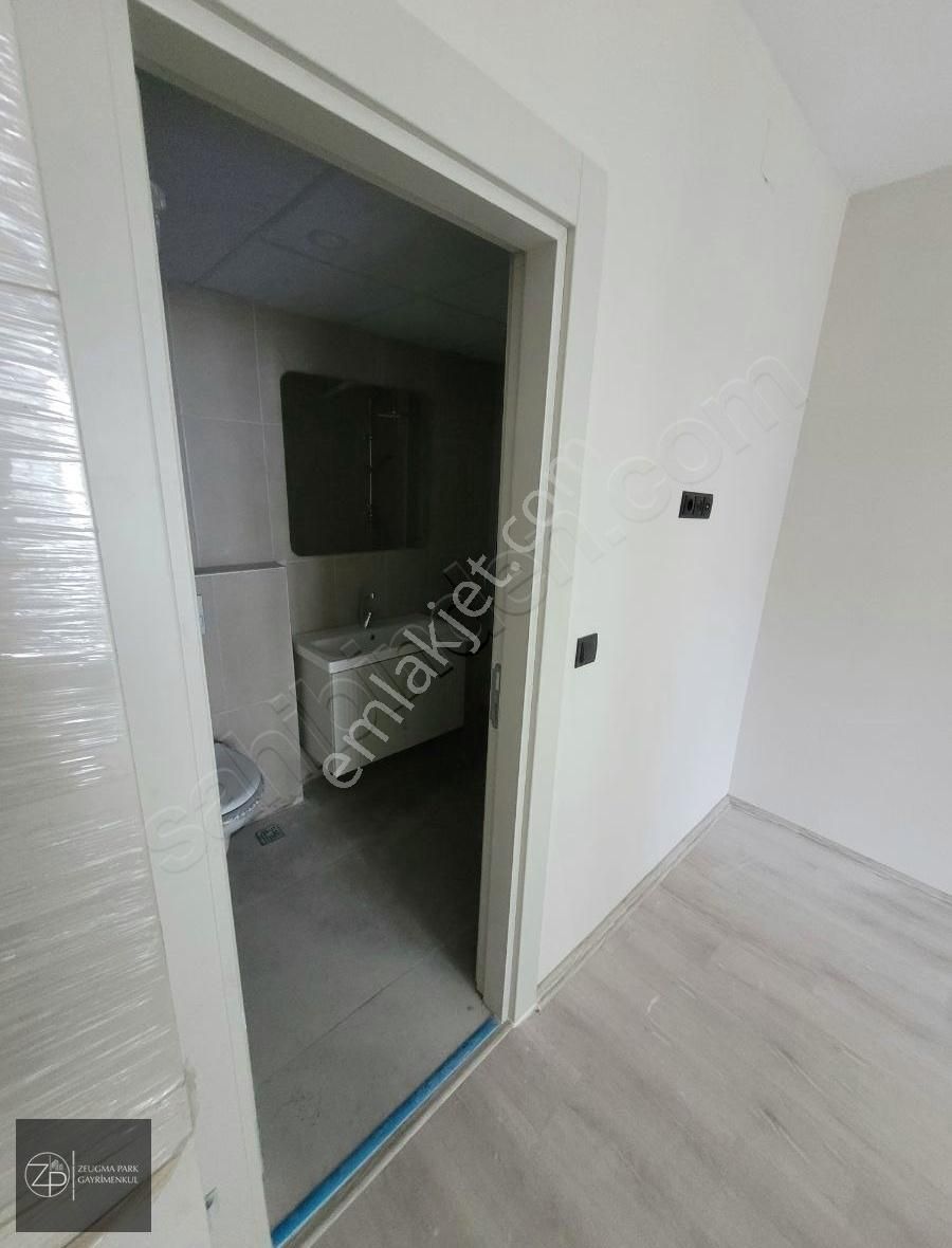 Zeugmaparktan Mrf Konutları Ticari Üzeri 3.5+1 Daire