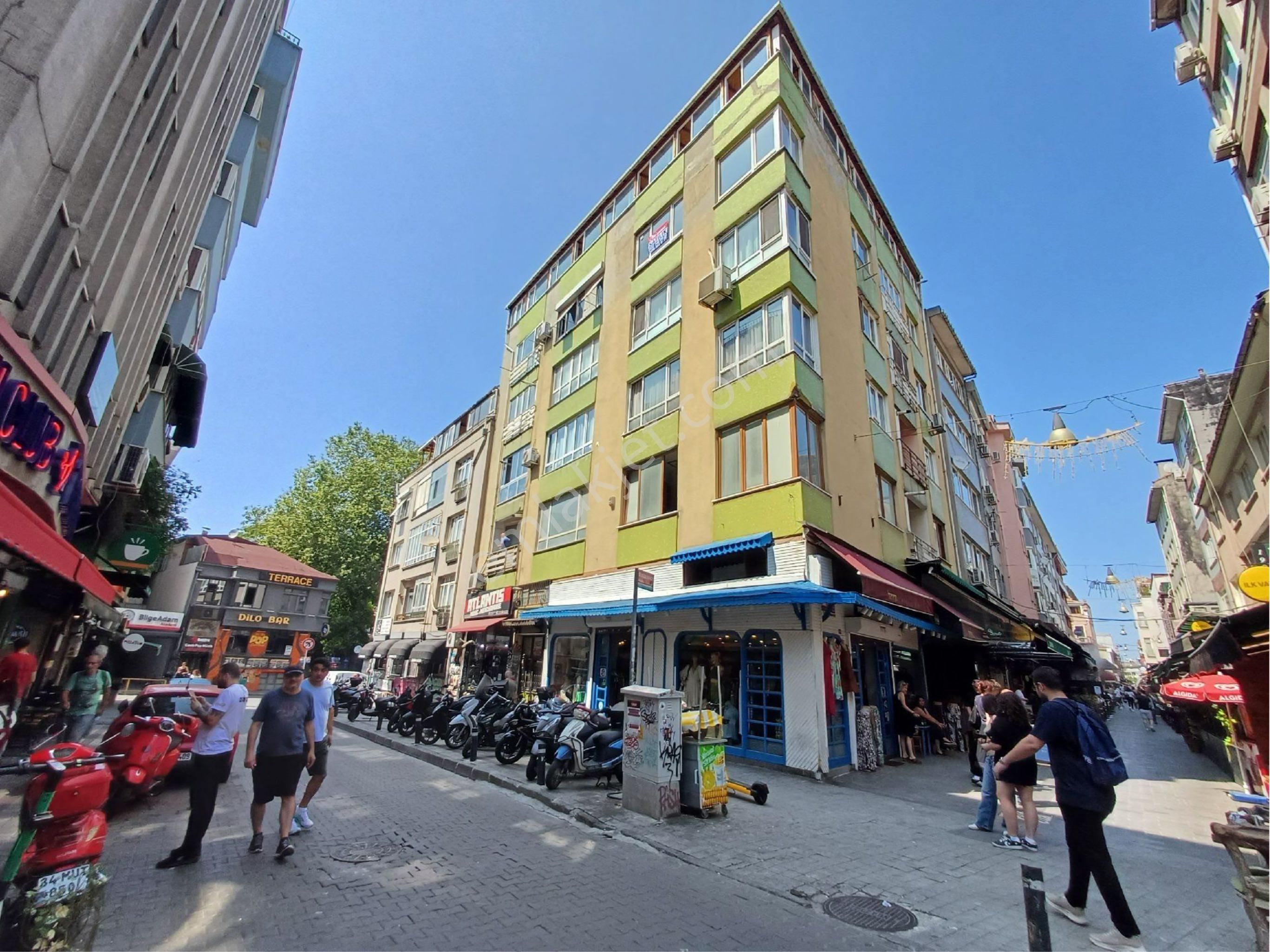 Caferağa Mühürdar Cad. Köşesinde, 3+1 Net 115m2, Asansörlü 4.kat
