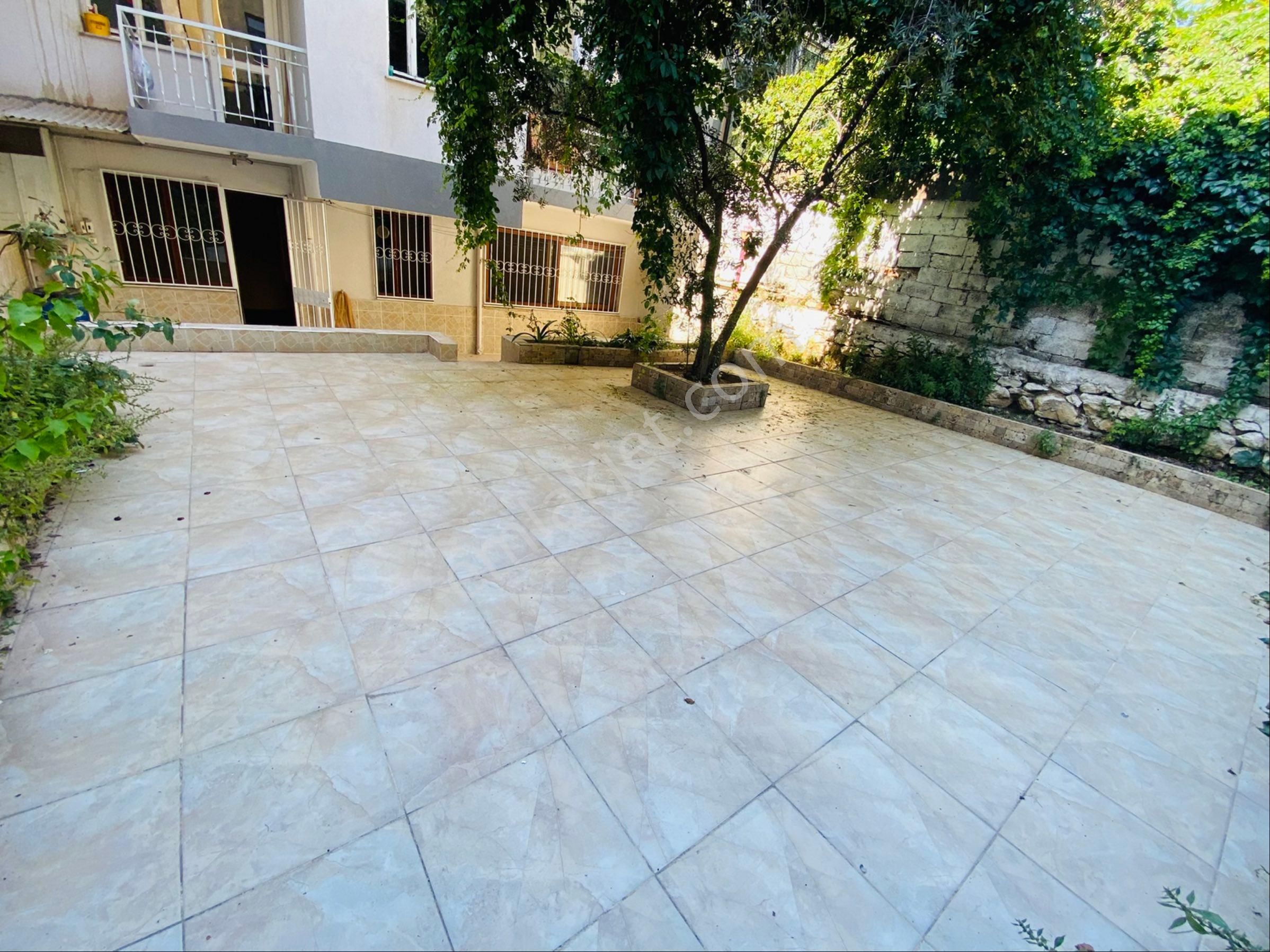 Hatay Araphasan Mahallesinde 3+1 140m2 Bahçeli Doğalgazlı Daire