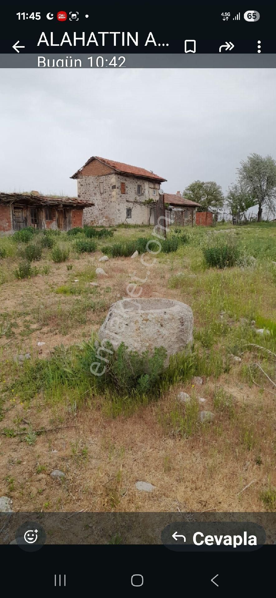 Uşak Merkez Çam Yazı Köyünde Satılık Ev Ve Bahçe Beraber Satılık