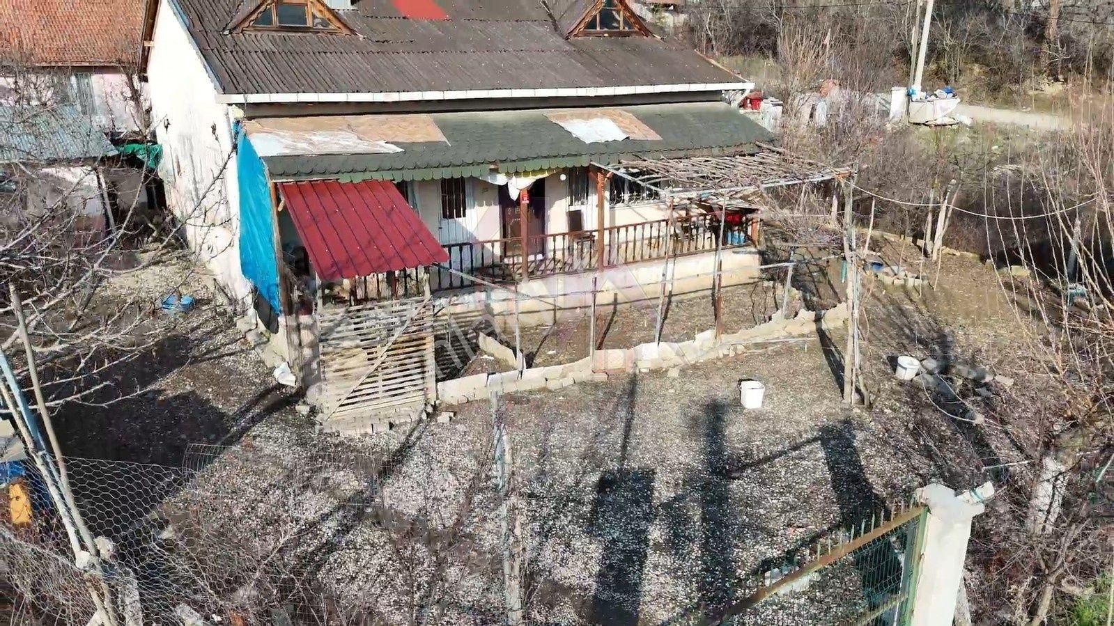 Kastamonu - Tosya Sefabeyde Satılık Bahçeli Müstakil Ev