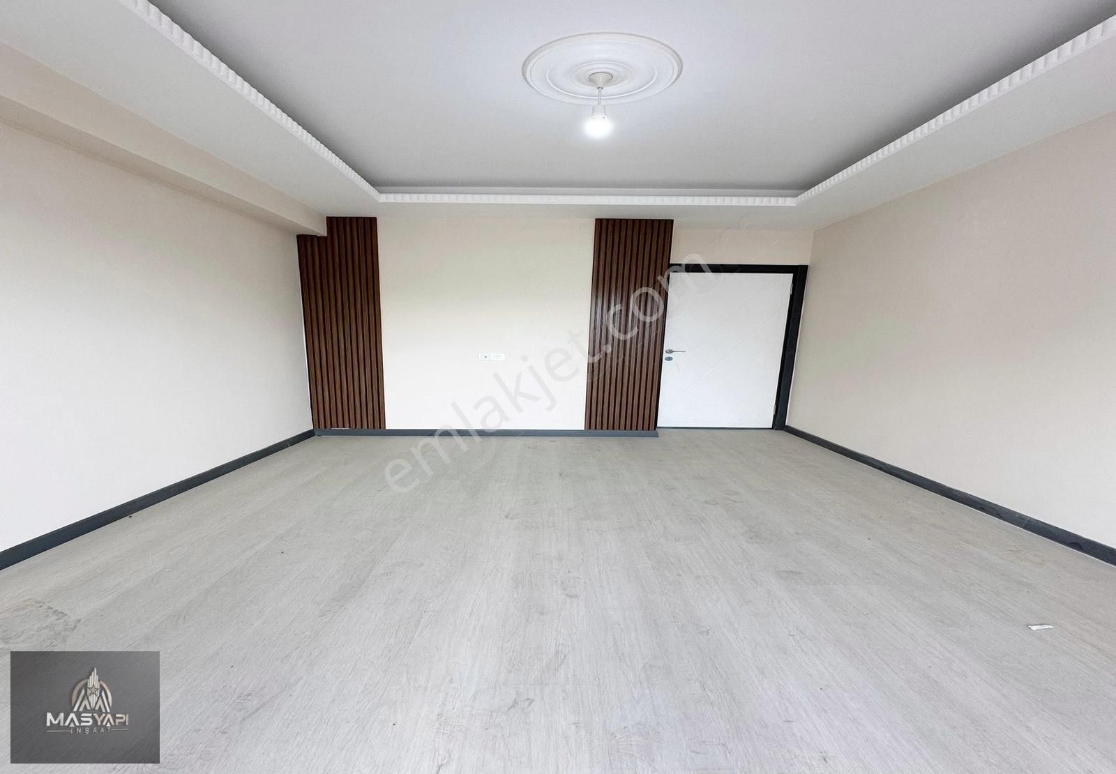 Yeni Sıfır Daire Geniş Metrekareli Asansörlü Arakat 2+1,,,
