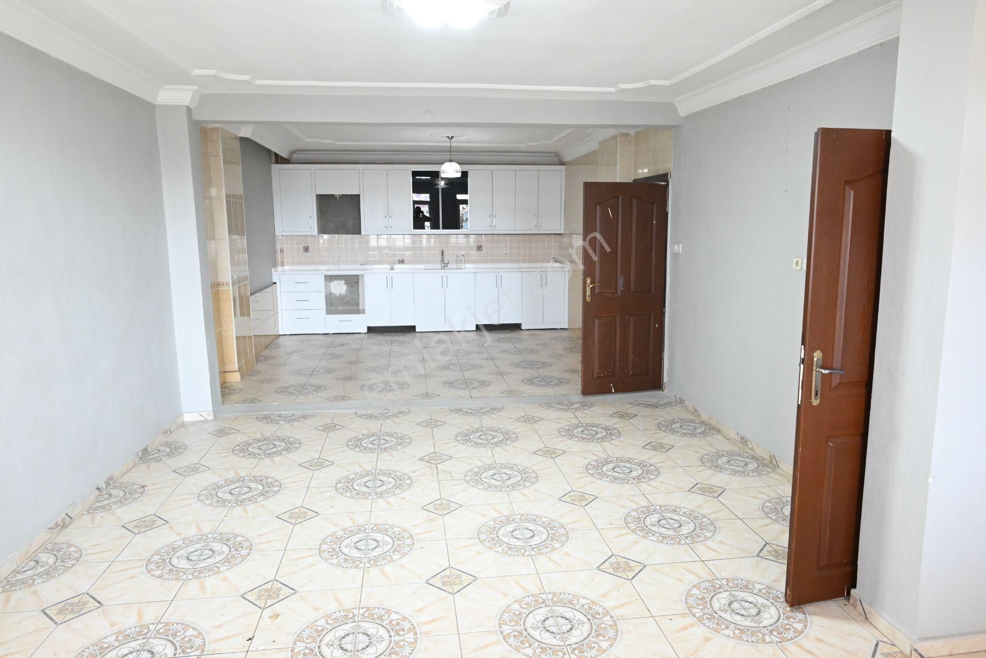 Mersin Gmk Bulvarı Sağlık Mah 4+1 Geniş Kiralık Daire