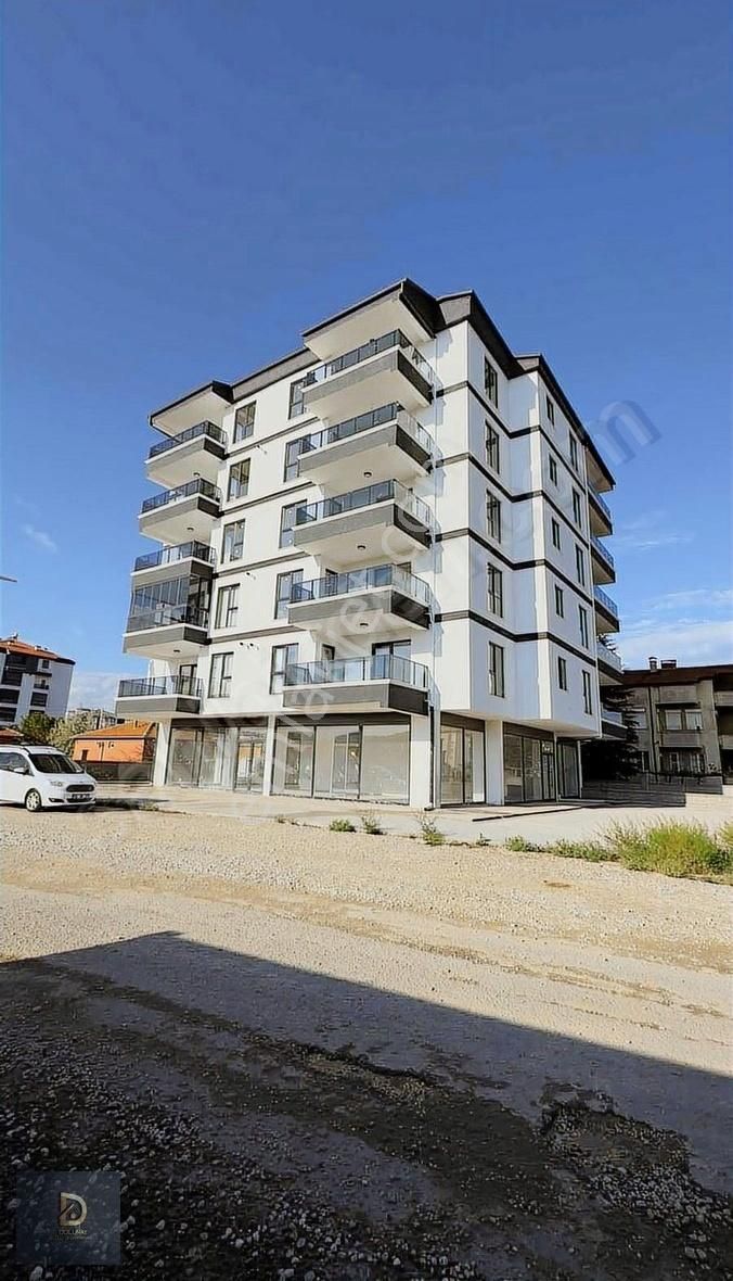 Fırsat Daireler 2+1 120 M2 Kare Arakat Sonkat