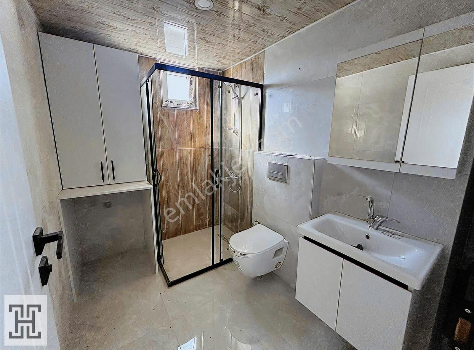 Oturma Hazır İskanlı Ara Kat 1+1 Satılık Daire - Görsel 2