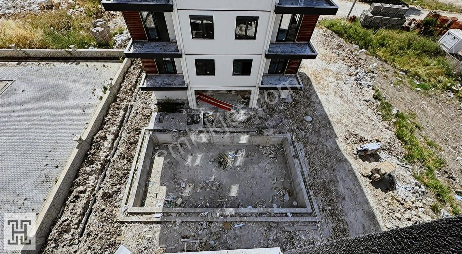 Havuzlu Site İçinde 1+1 Luks Daire - Görsel 14