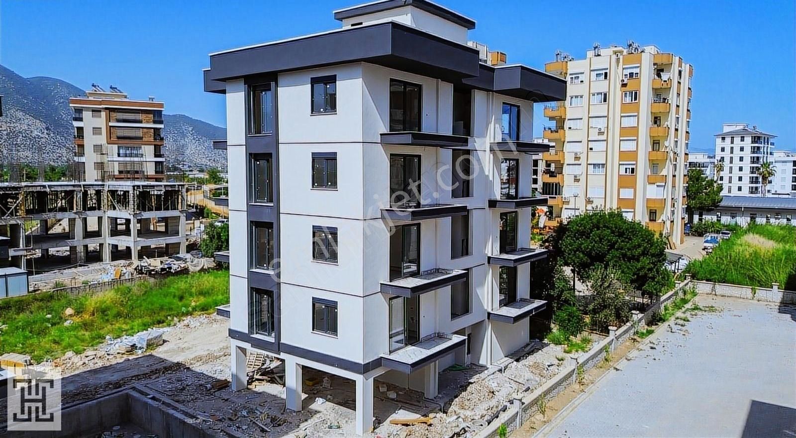 Havuzlu Site İçinde 1+1 Luks Daire - Görsel 3