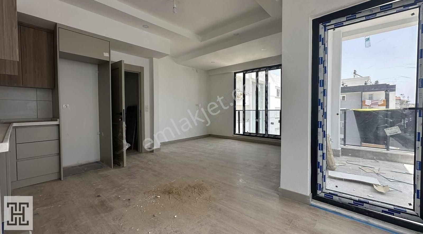 Finike'nin Merkezinde -havuzlu Site - Ara Kat - 2+1 Luks Daire - Görsel 14