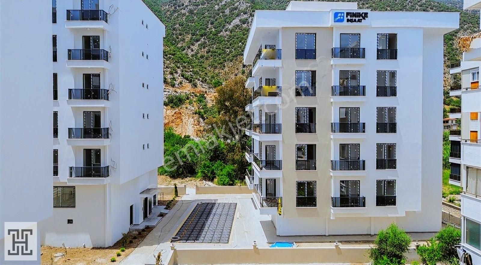 Finike'nin Merkezinde -havuzlu Site - Ara Kat - 2+1 Luks Daire - Görsel 13