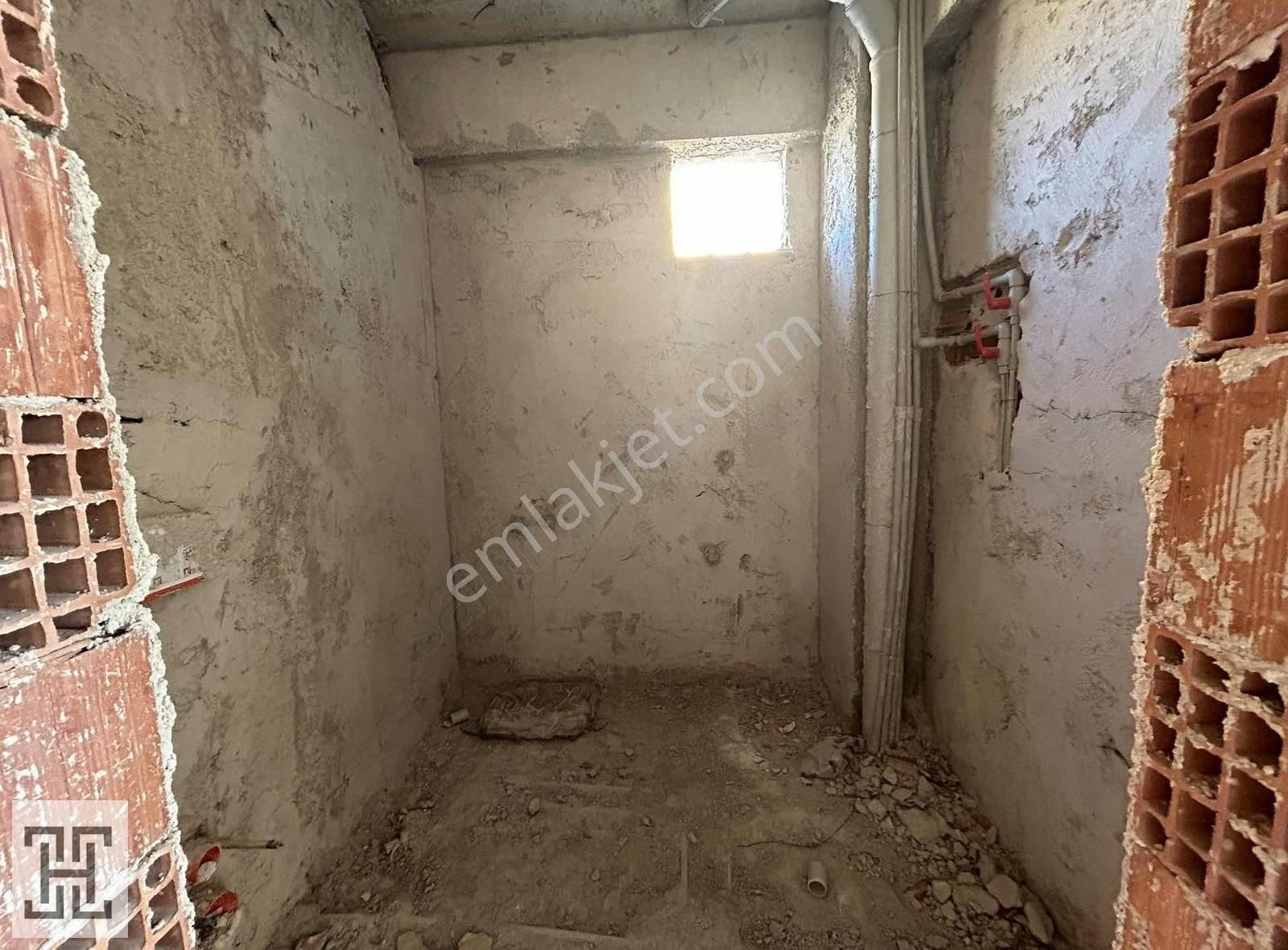 Yol Cephe 1+1 Satılık Daire - Görsel 13