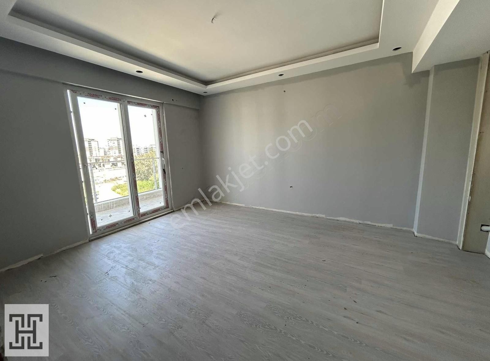 Finike Merkezde 1+1 Satılık Daire - Görsel 4