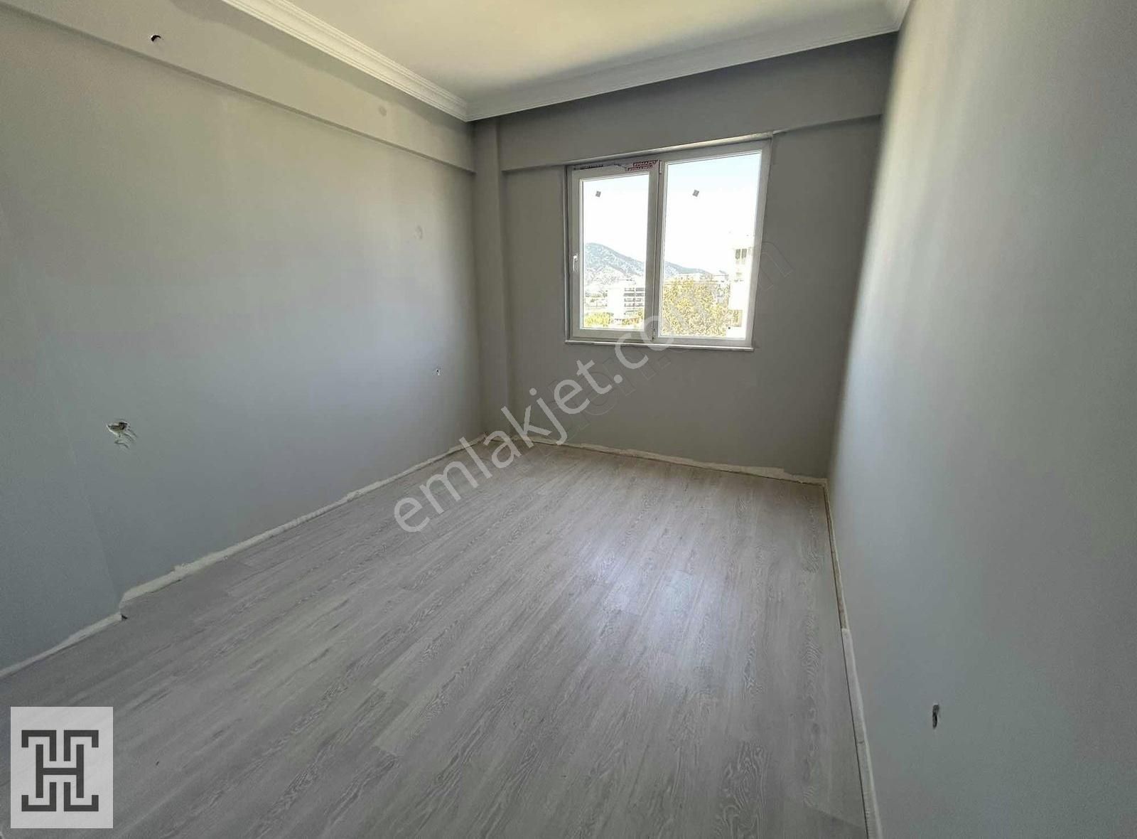 Finike Merkezde 1+1 Satılık Daire - Görsel 7