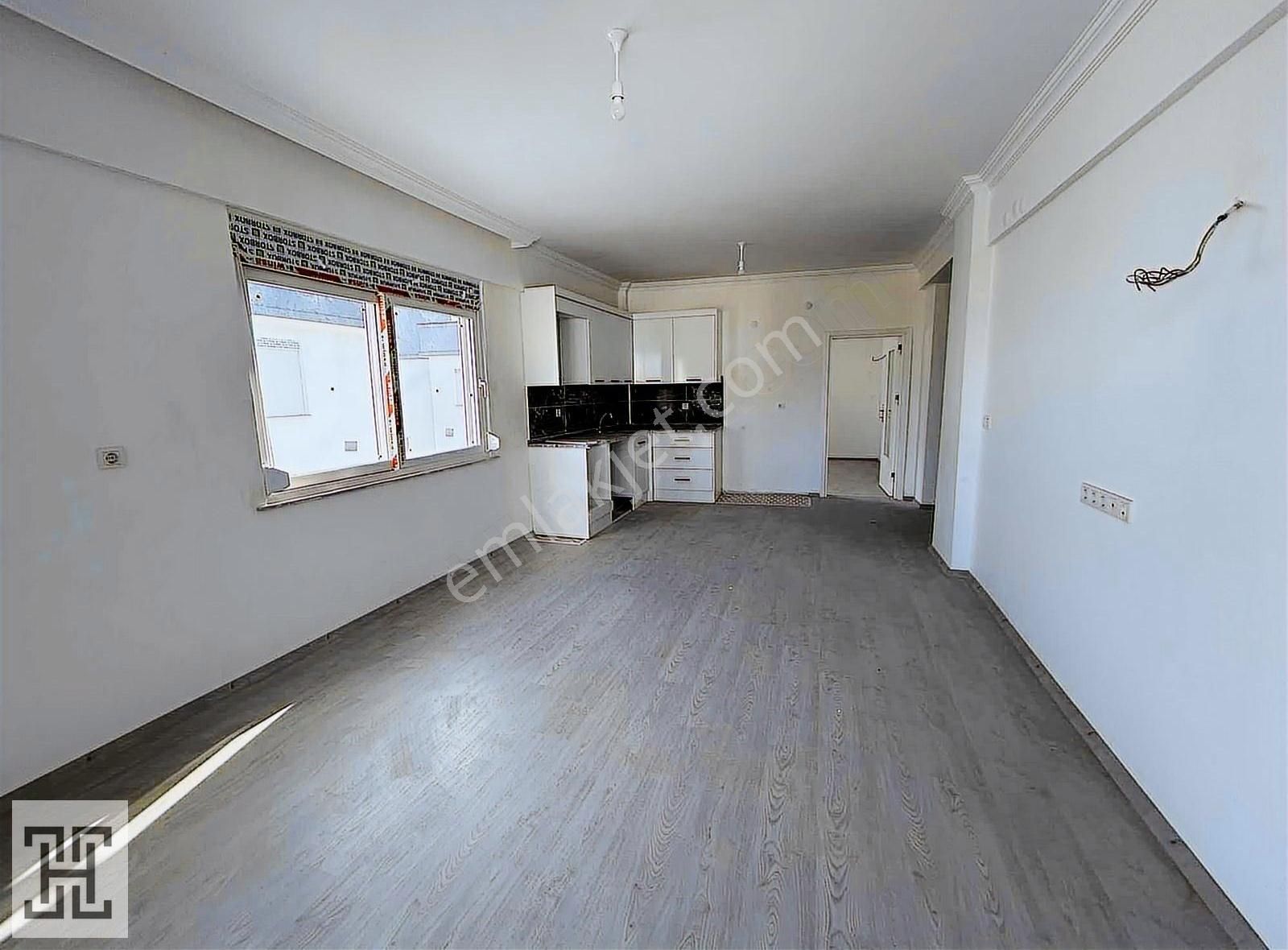 2+1 Büyüklüğünde 1+1 Satılık İskanlı Daire - Görsel 3