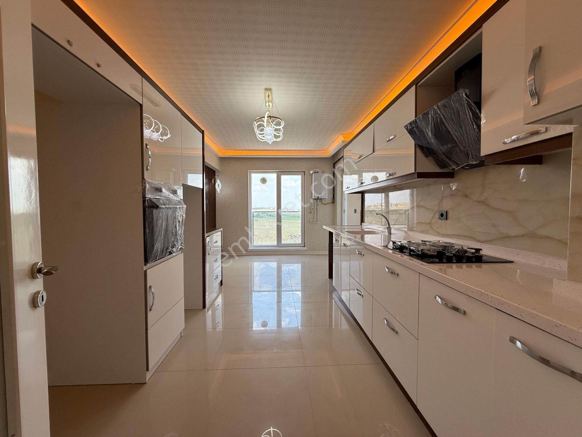 Keçiörende Site İçinde Mega Lüks 3+1kusursuz Manzaralı Daire