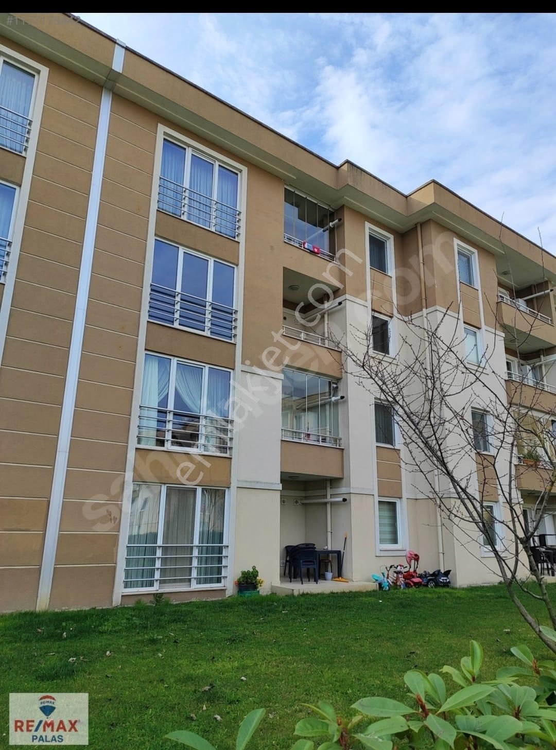 Remax Palastan Evimiz Kocaeli Sitesi Ebeveyn Banyolu 3+1 Arakat