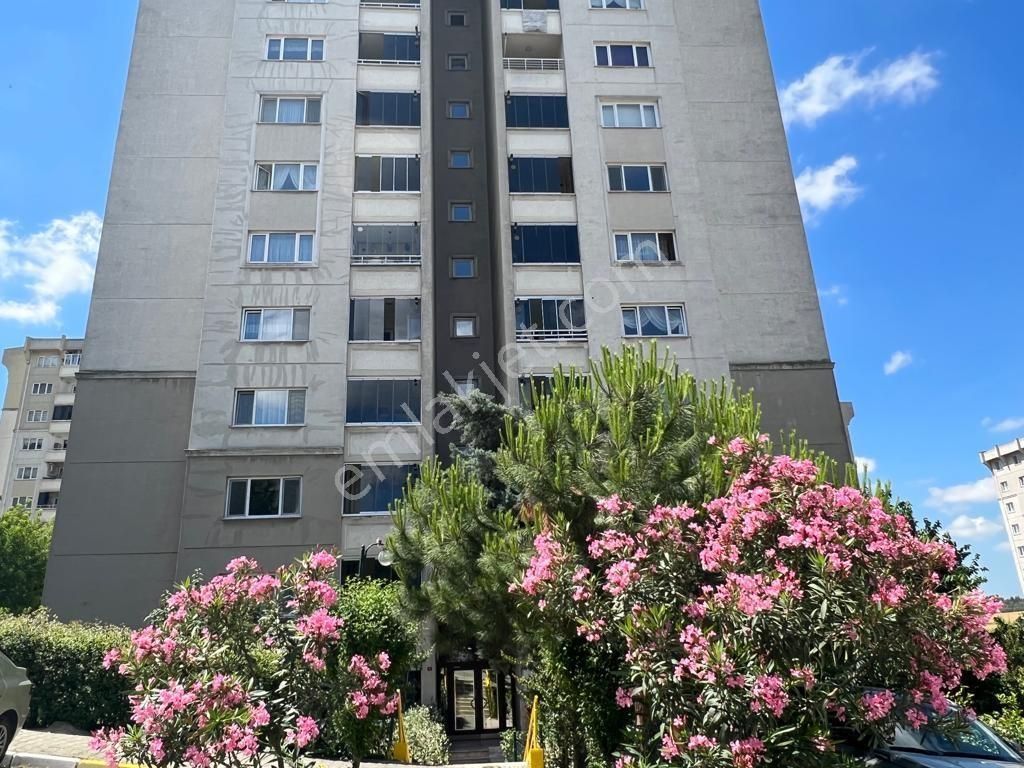 Küçükçekmece Atakent Halkalı Toki Fulya Tadilatlı Satılık Daire