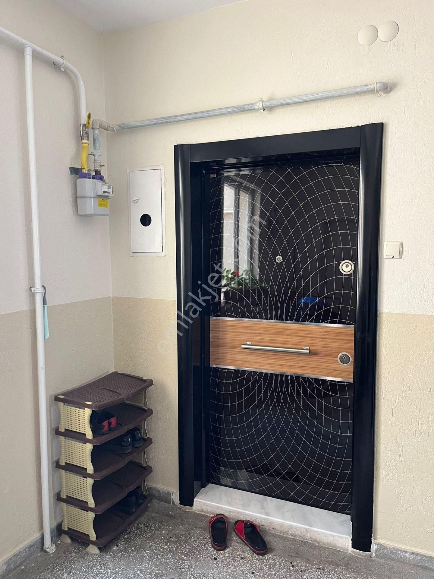 Barış Cad Real Ve Stadyuma Çok Yakın Şeyh Şamilde Satılık Daire