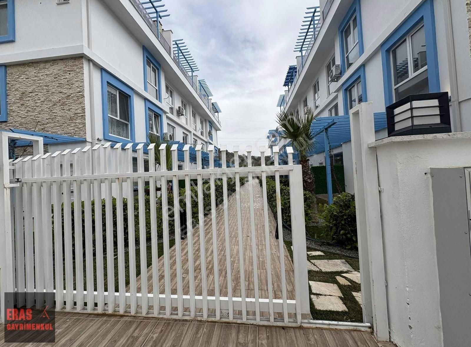 Eras Gayrimenkulden Yüzme Havuzlu Sitede 2+1 Dubleks Daire