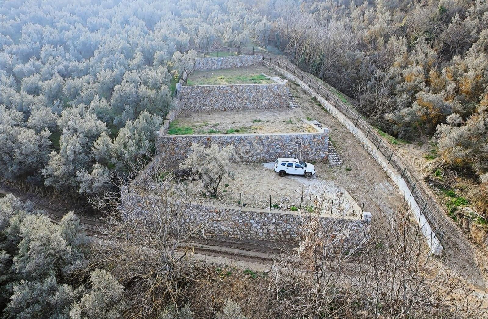 Mükemmel Doğa Ve Göl Manzaralı 3 Kademeli Arazi