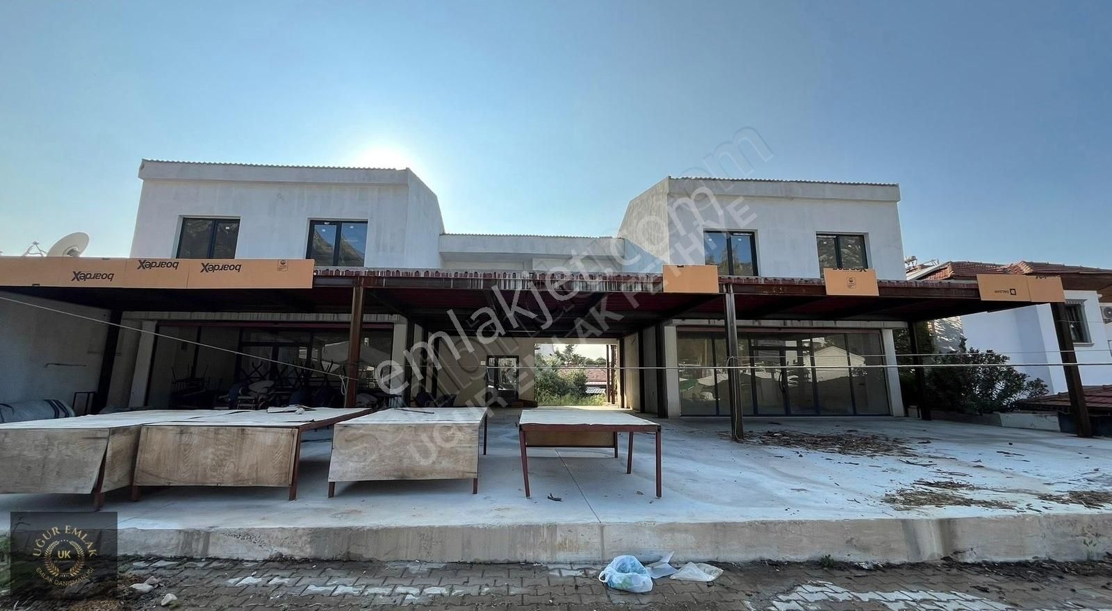 Uğur'dan Fethiye Hisarönü Merkez'de 350 M2 Kiralık Dükkan