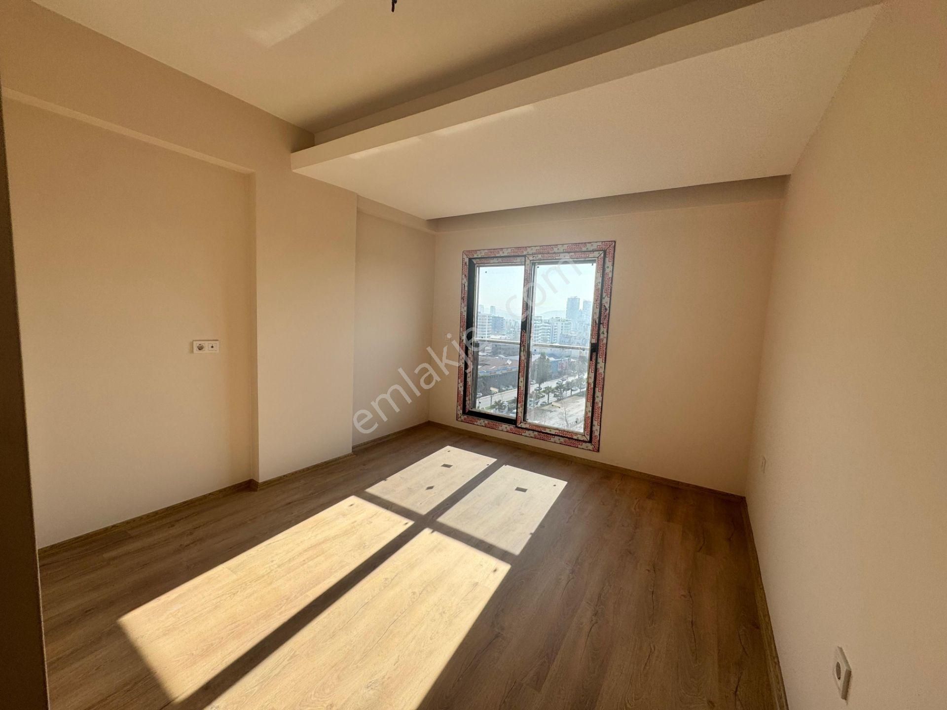 Bayraklı Mansuroğlunda Yüksek Şerefiyeli 2+1 Satılık Daire - Görsel 9