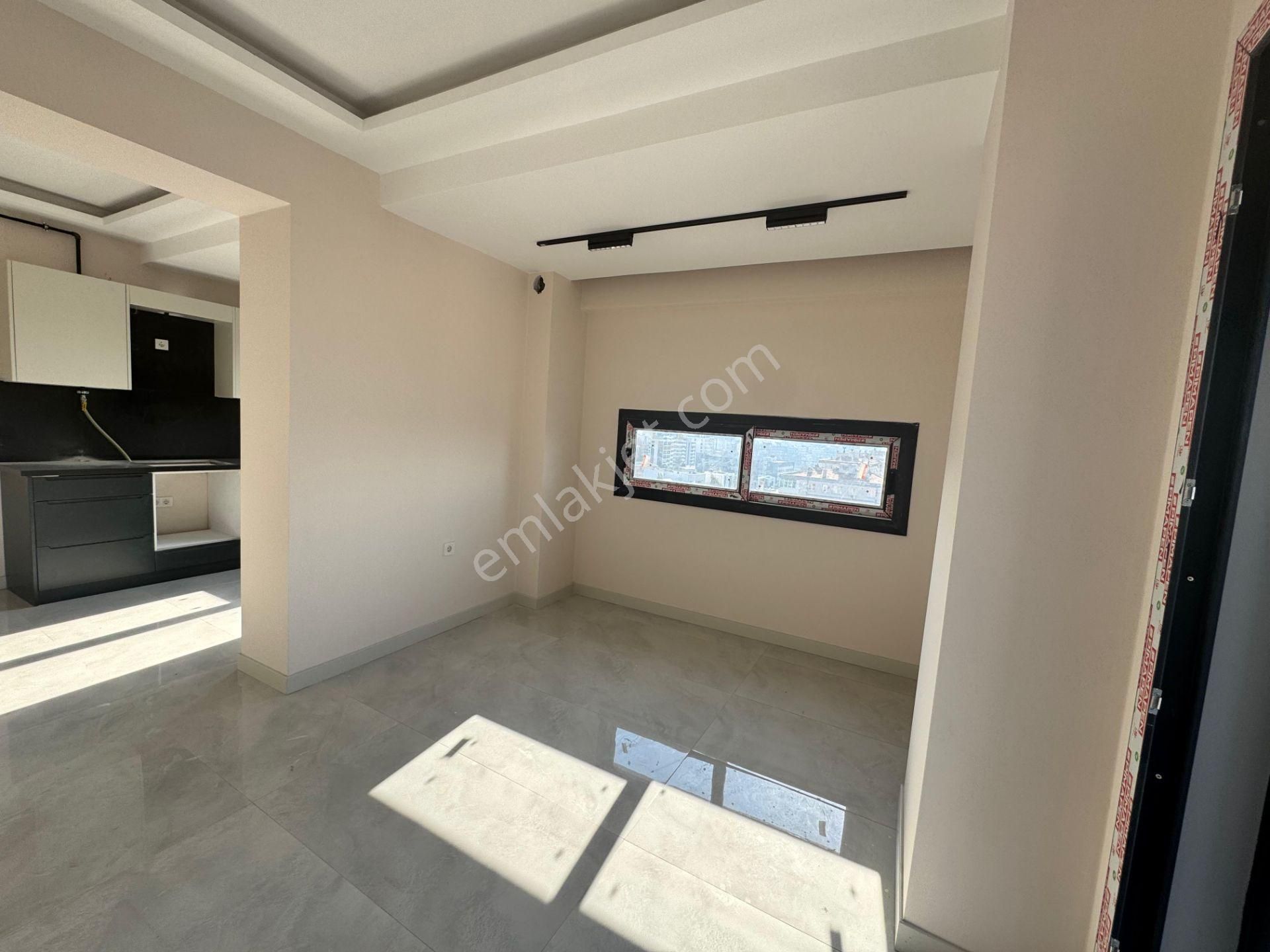 Bayraklı Mansuroğlunda Yüksek Şerefiyeli 2+1 Satılık Daire - Görsel 2