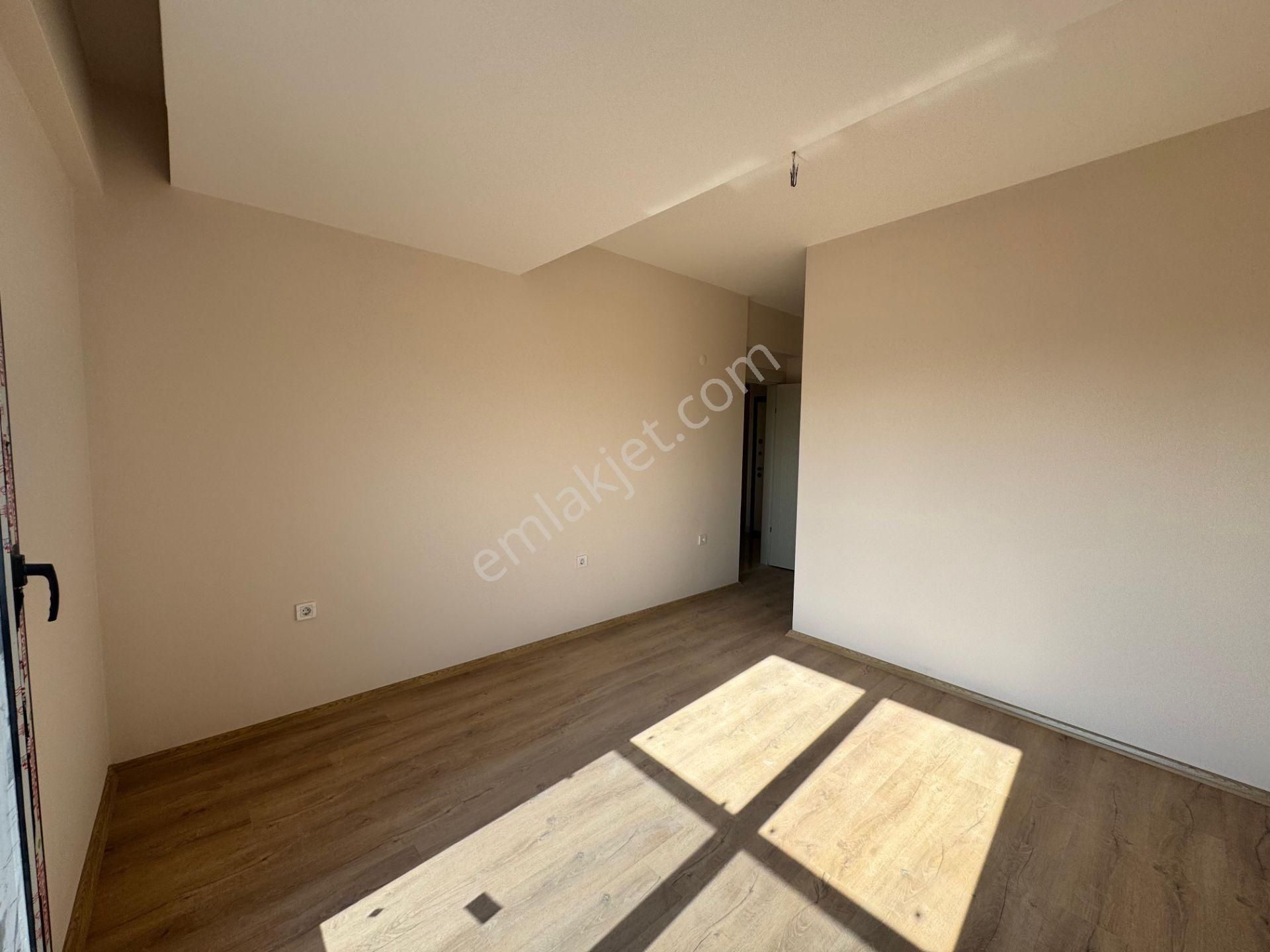 Bayraklı Mansuroğlunda Yüksek Şerefiyeli 2+1 Satılık Daire - Görsel 14