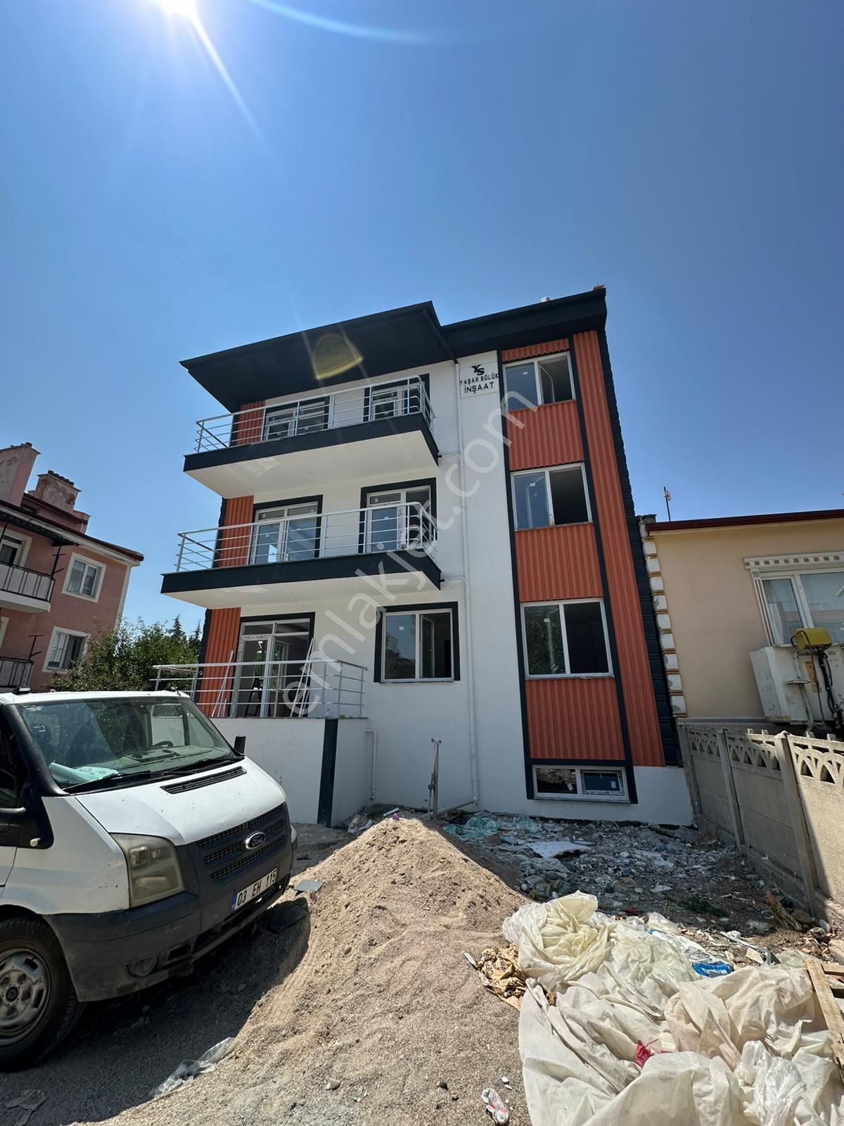 Afyon Üçok Emlaktan Fatih Mah Sıfır Lüx Arakat 2+1 Daire
